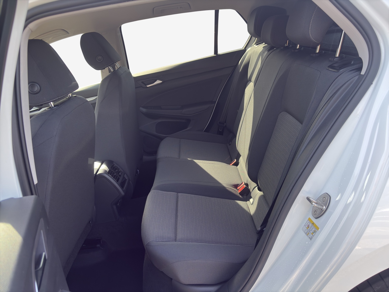 VW Golf 1.5 e TSI mHEV Value DSG-image-11