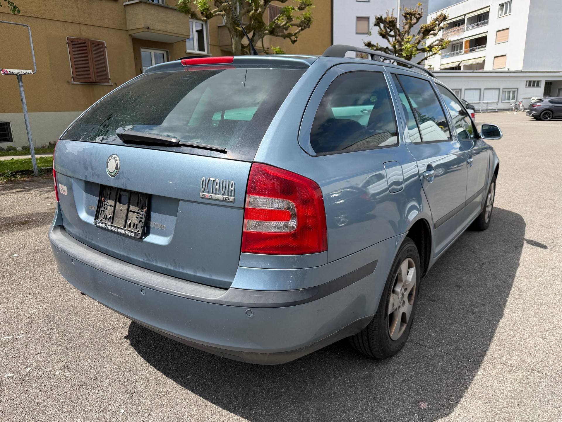 SKODA Octavia 1.9 TDI Swiss Ice Hockey 4x4-image-3