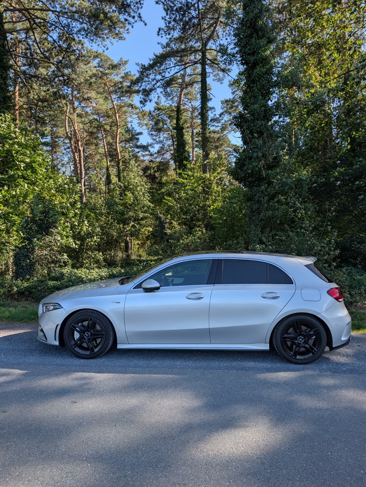 MERCEDES-BENZ A 35 AMG 4matic-image-3