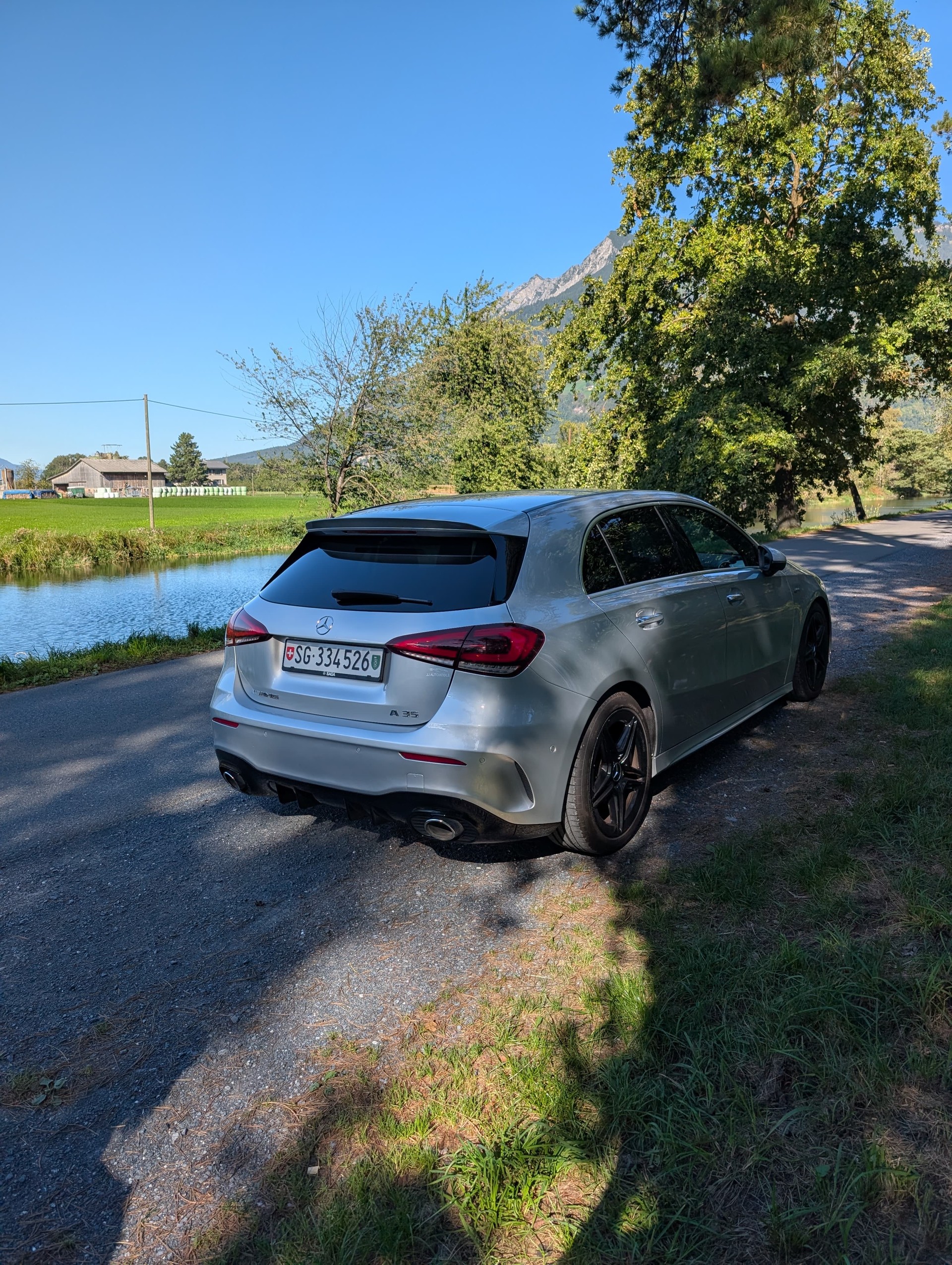 MERCEDES-BENZ A 35 AMG 4matic-image-2