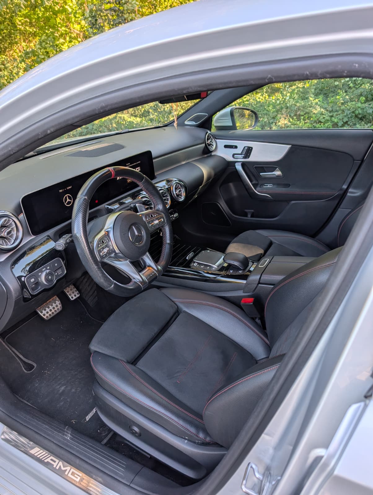 MERCEDES-BENZ A 35 AMG 4matic-image-4