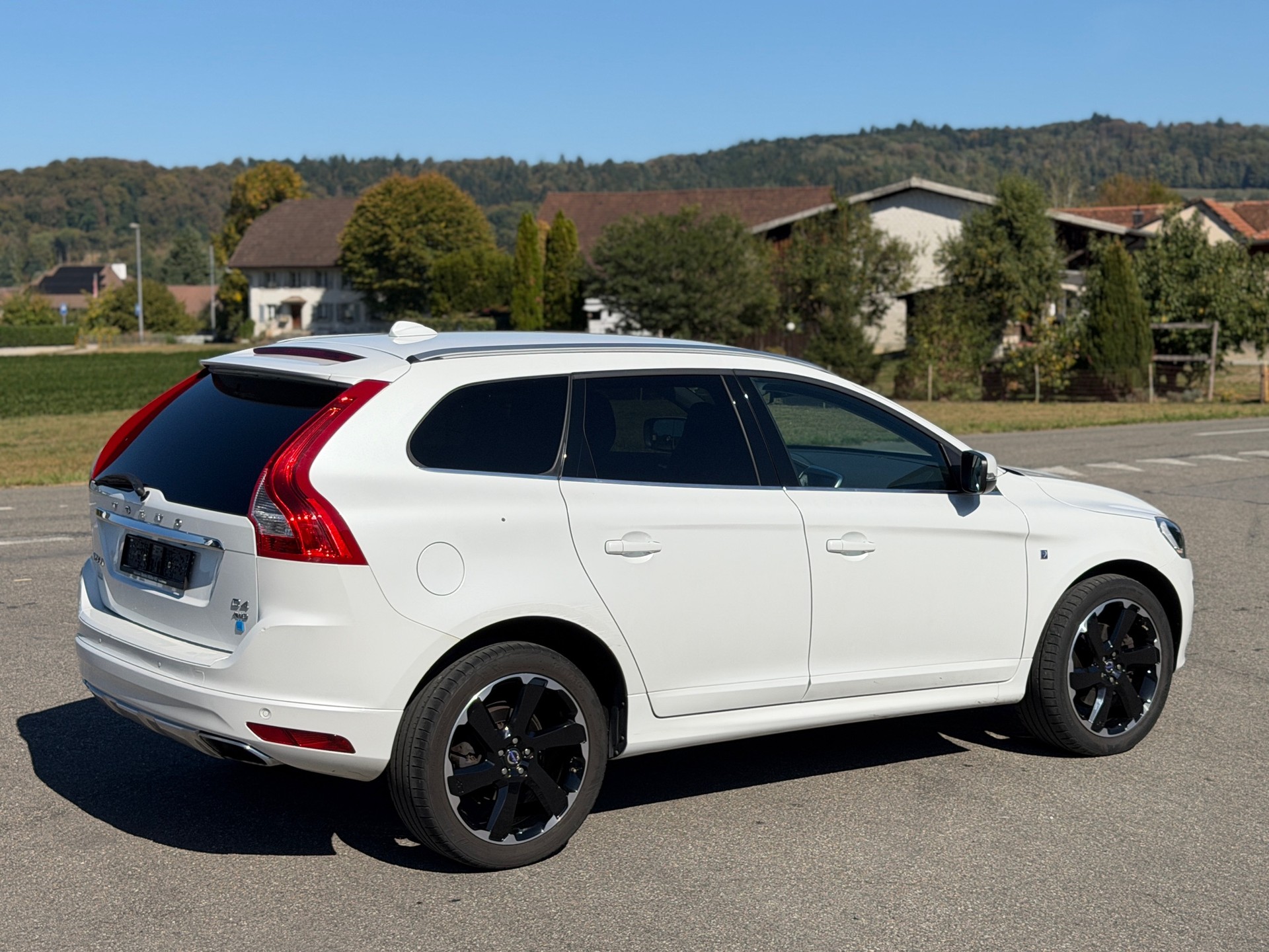 VOLVO XC60 D4 AWD OceanRace Geartronic-image-14