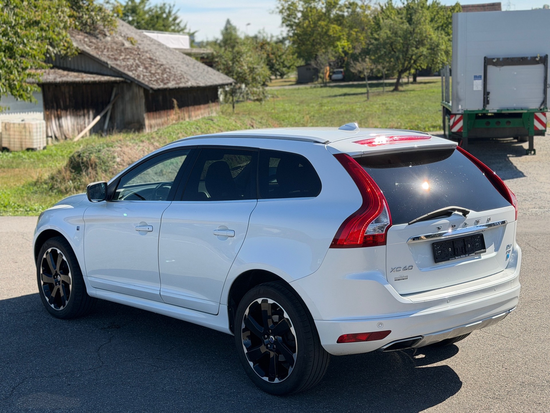 VOLVO XC60 D4 AWD OceanRace Geartronic-image-15