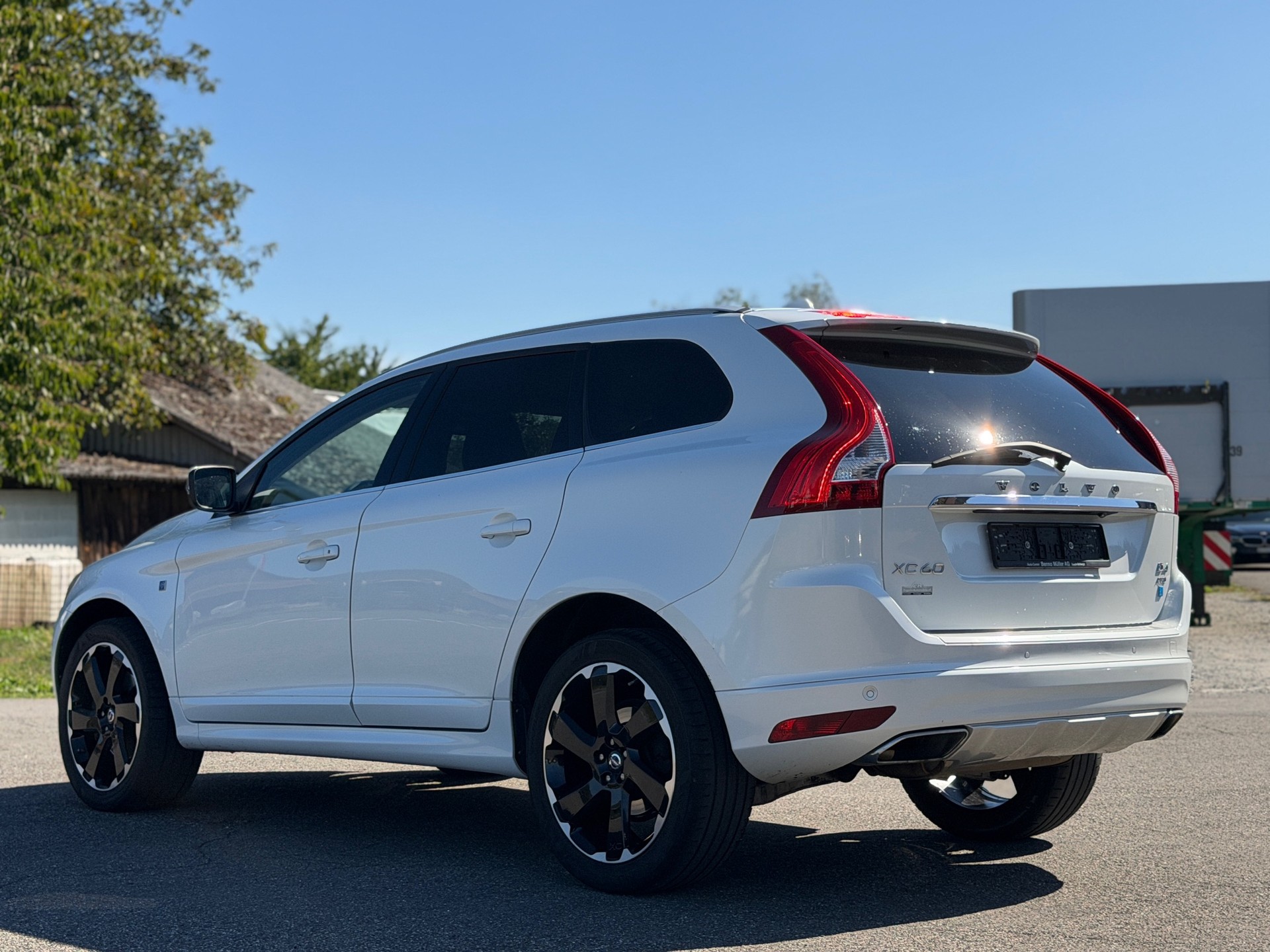 VOLVO XC60 D4 AWD OceanRace Geartronic-image-5