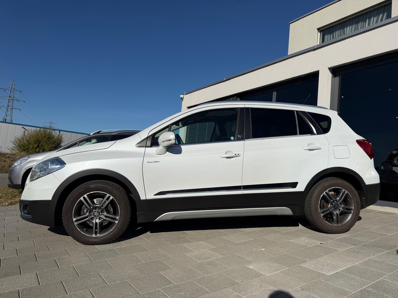 SUZUKI SX4 S-Cross 1.6 TD Sergio Cellano Top 4x4-image-22