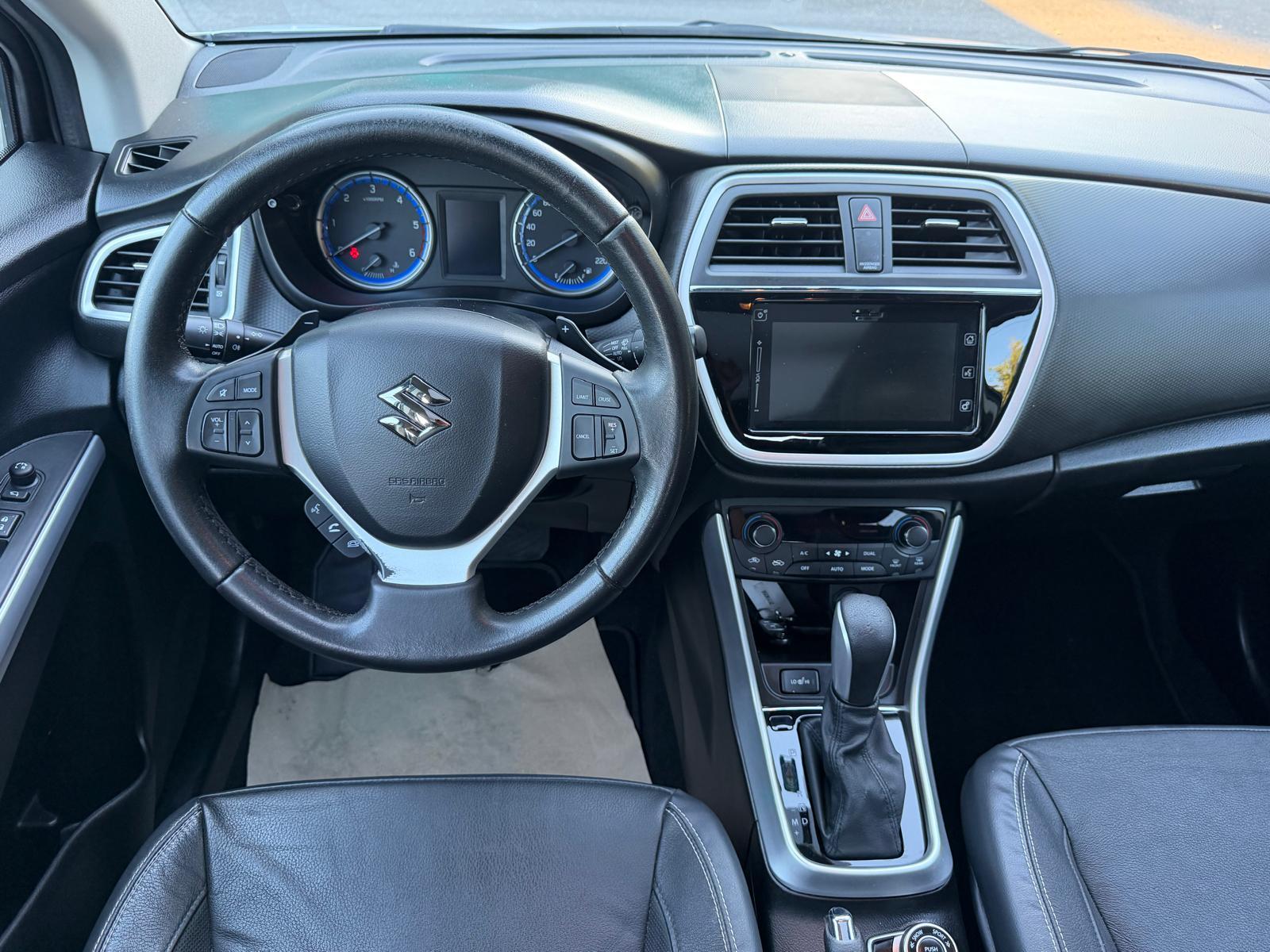 SUZUKI SX4 S-Cross 1.6 TD Sergio Cellano Top 4x4-image-8