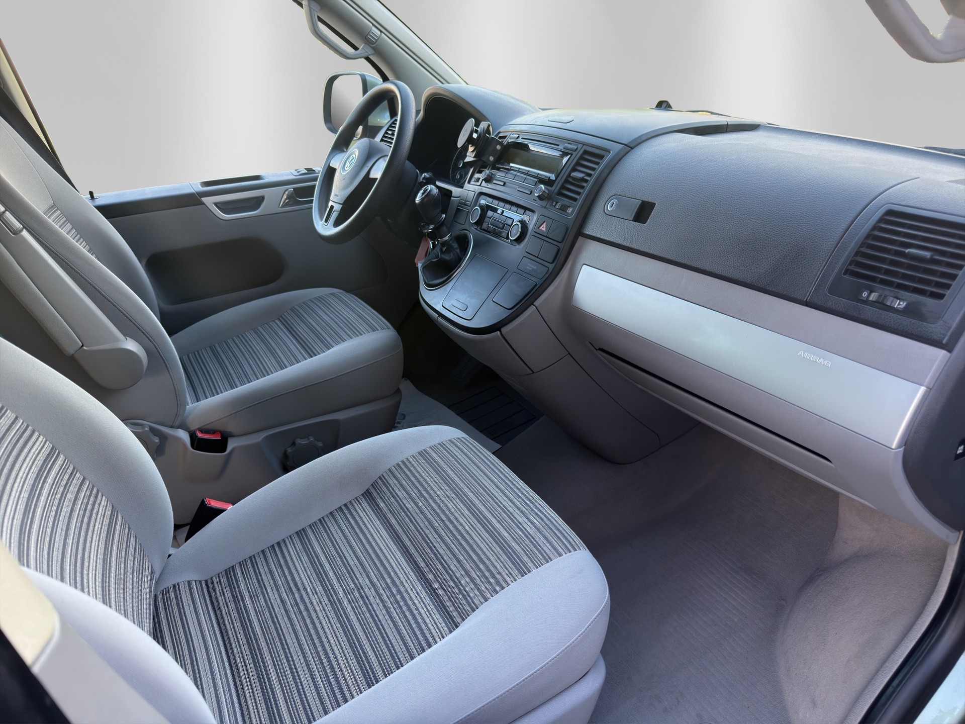 VW T5 California 2.0 Bi-TDI Comfortline 4Motion-image-11