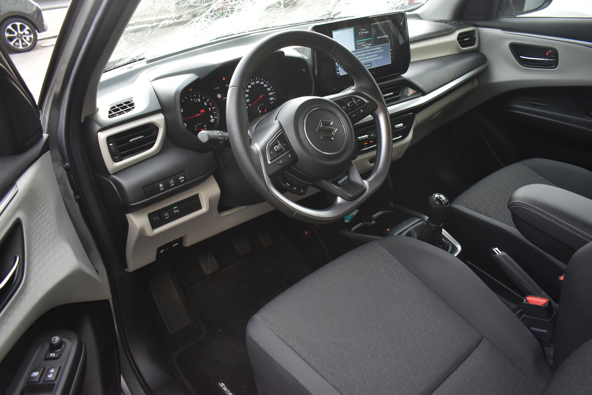 SUZUKI Swift 1.2 Tradizio Top Hybrid 4x4-image-4
