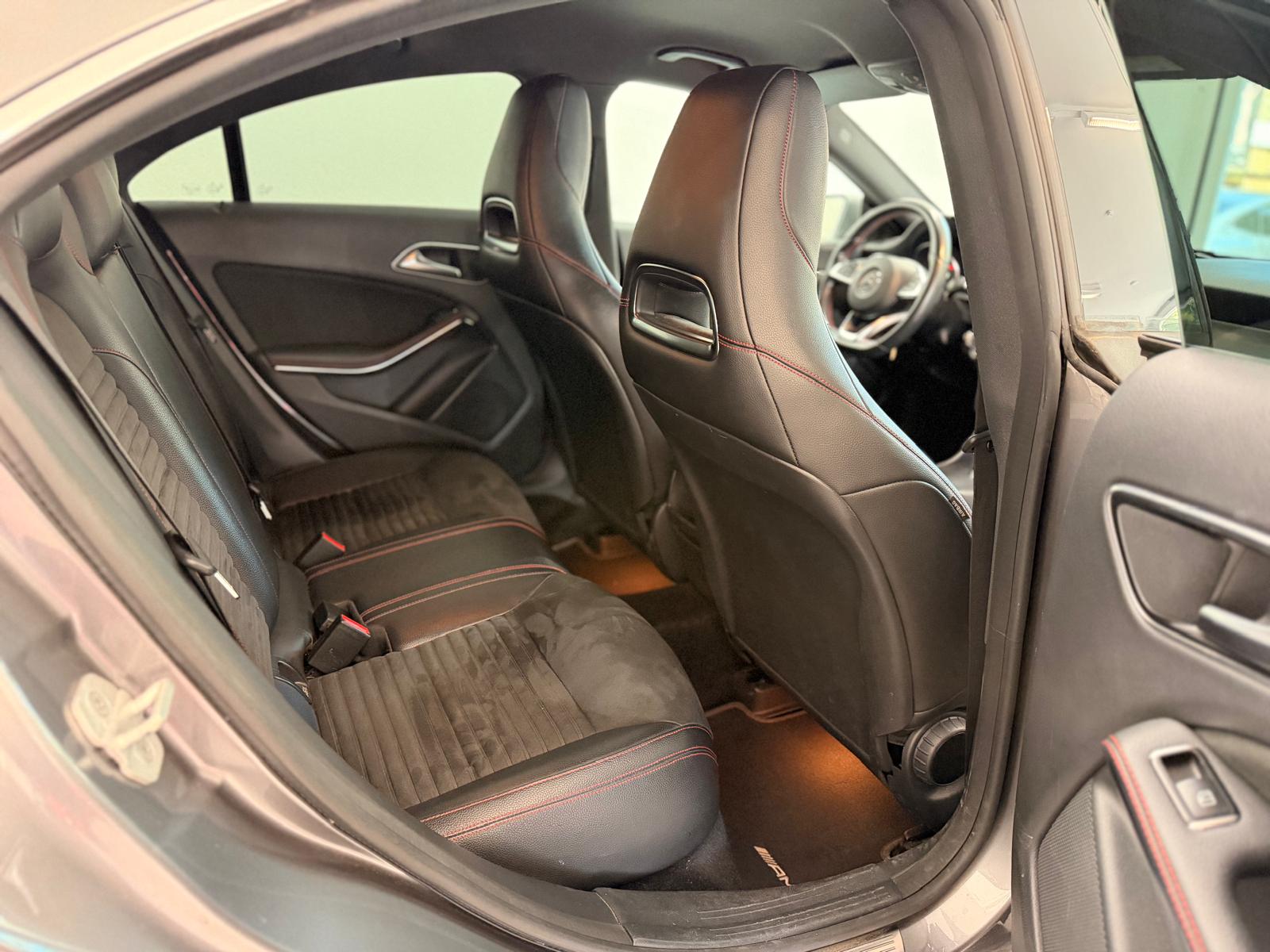 MERCEDES-BENZ CLA 180 AMG Line 7G-DCT-image-12