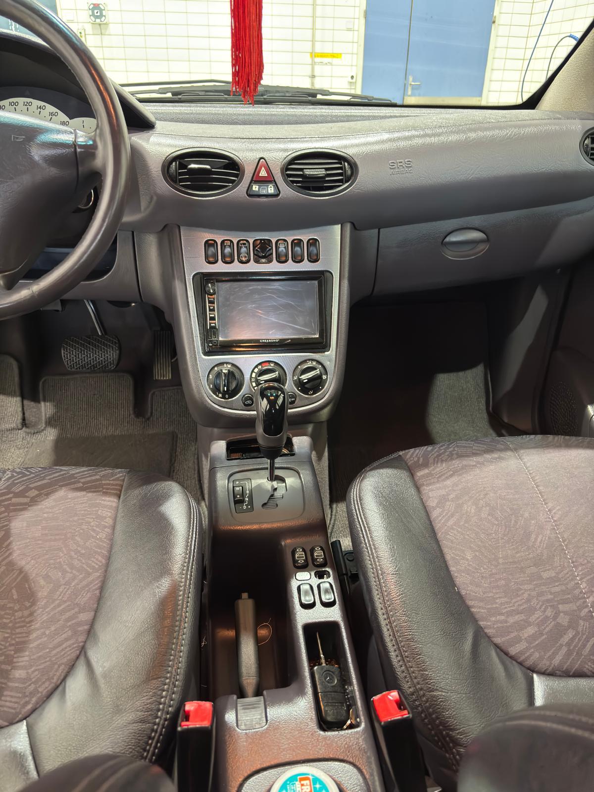 MERCEDES-BENZ A 190-image-7