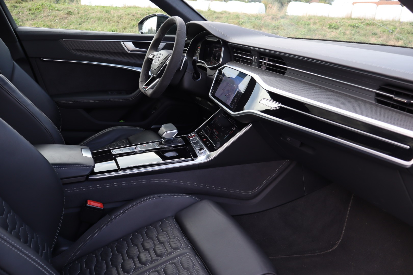 AUDI RS6 Avant 4.0 TFSI V8 quattro-image-11