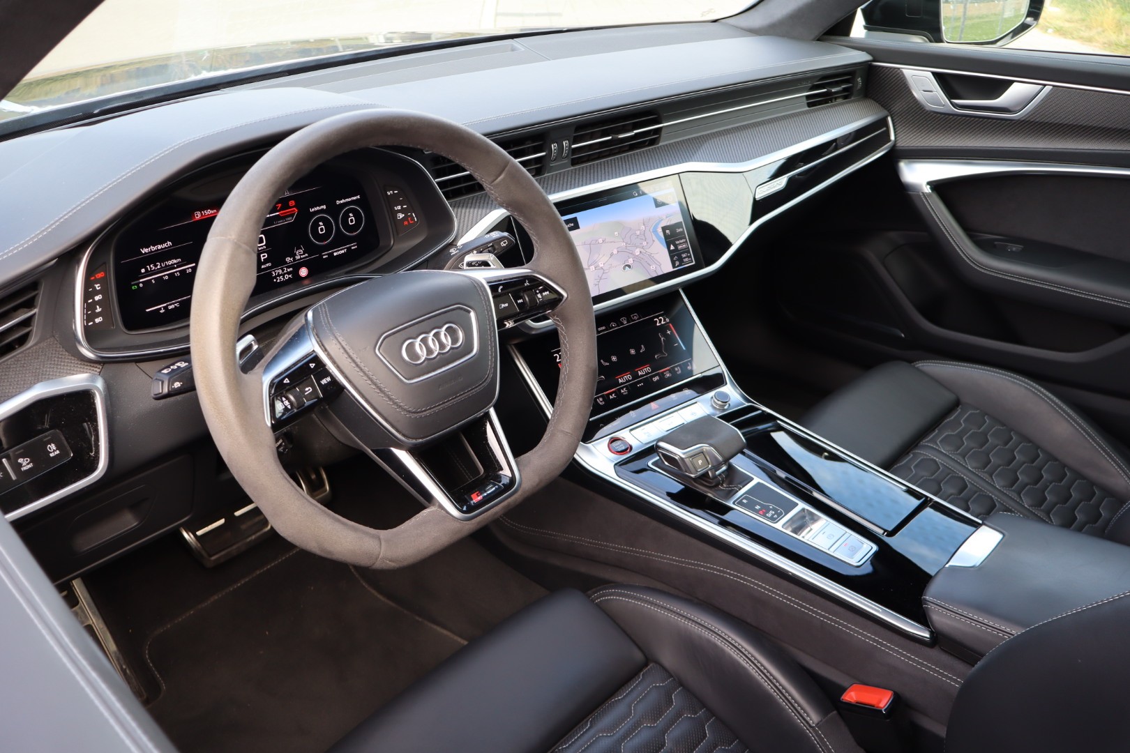 AUDI RS6 Avant 4.0 TFSI V8 quattro-image-9