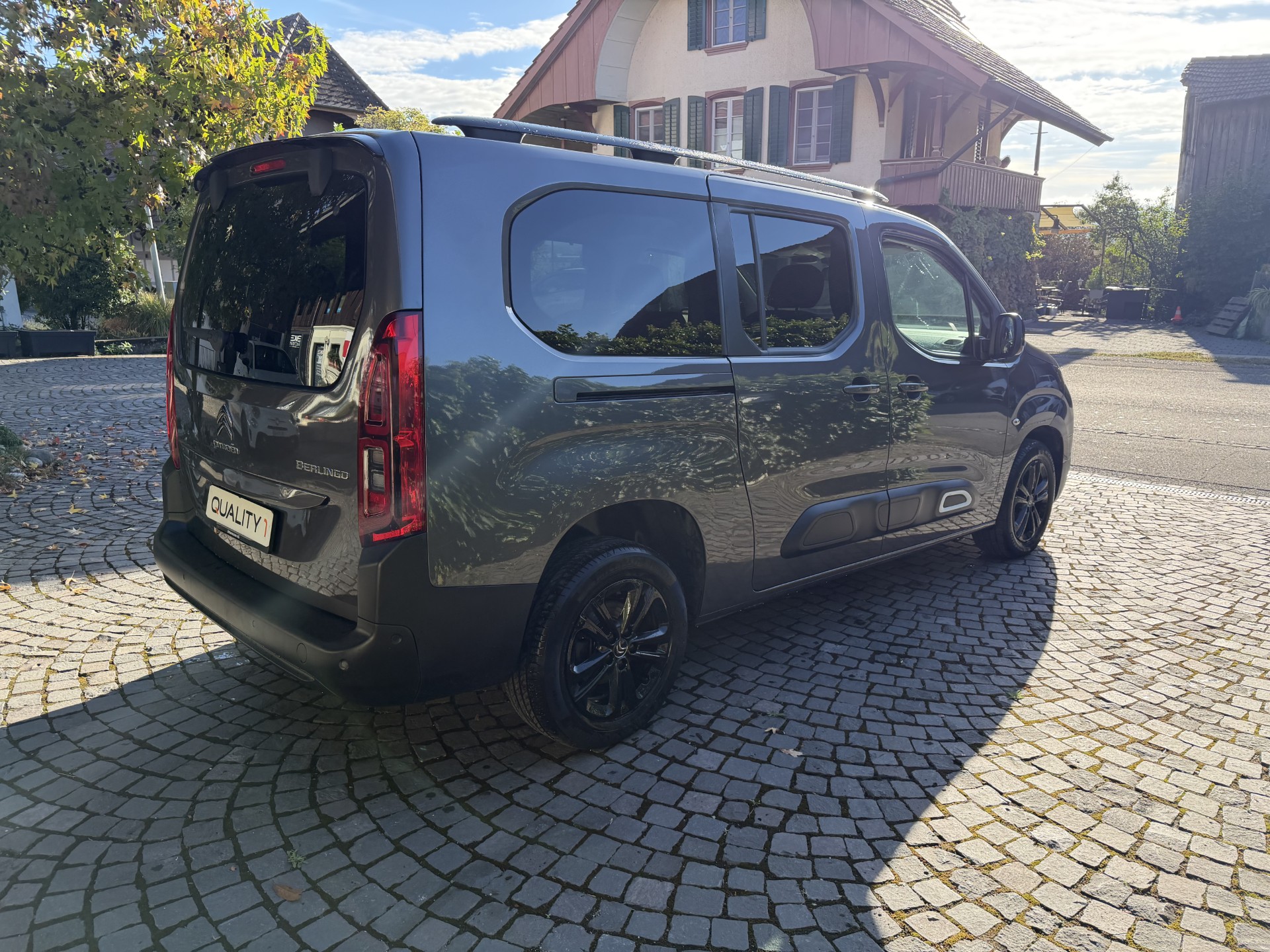CITROEN Berlingo XL 1.2i PureTech 7 Plätze Feel Pack EAT8-image-5