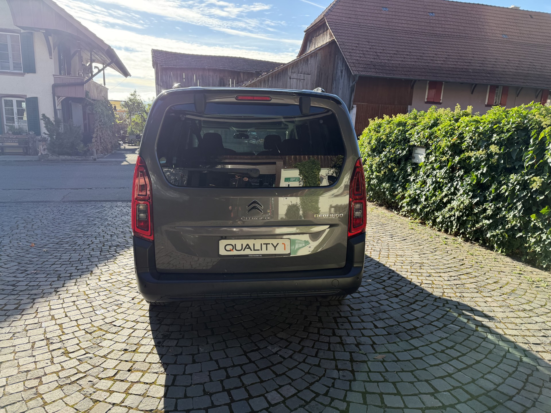 CITROEN Berlingo XL 1.2i PureTech 7 Plätze Feel Pack EAT8-image-3