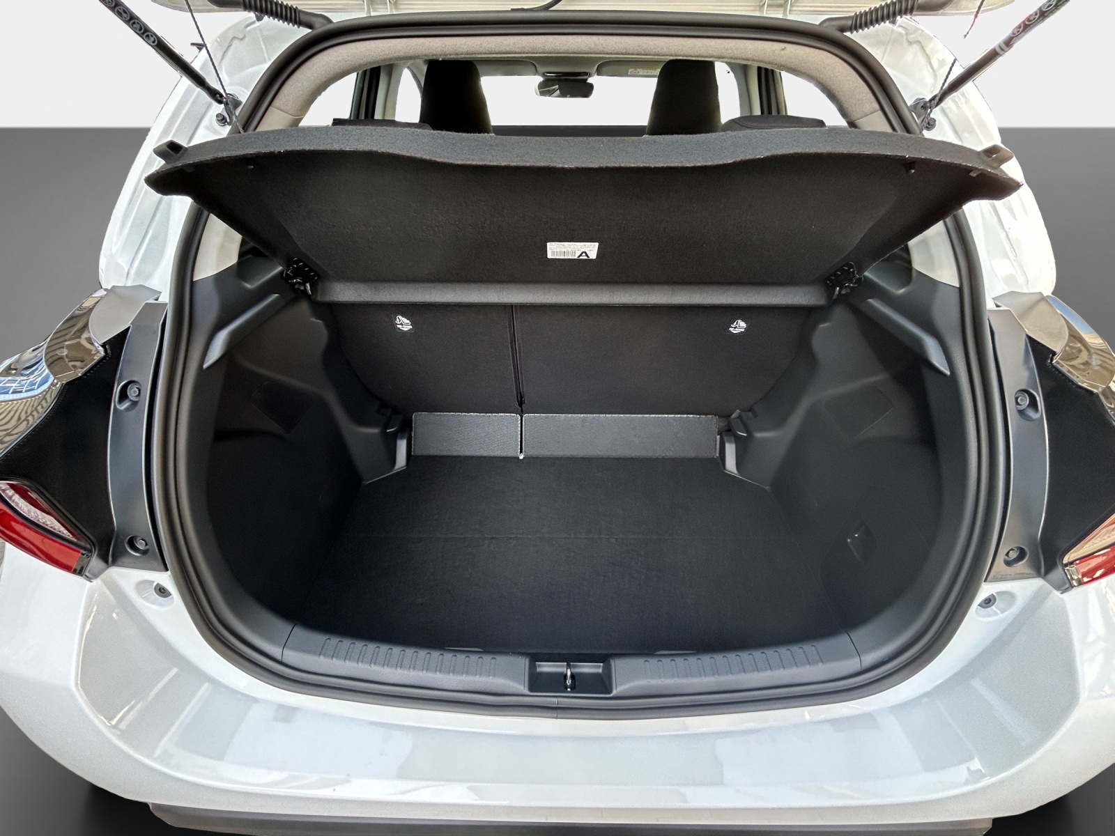 MAZDA 2 1.5/92 Hybrid Prime-Line-image-11