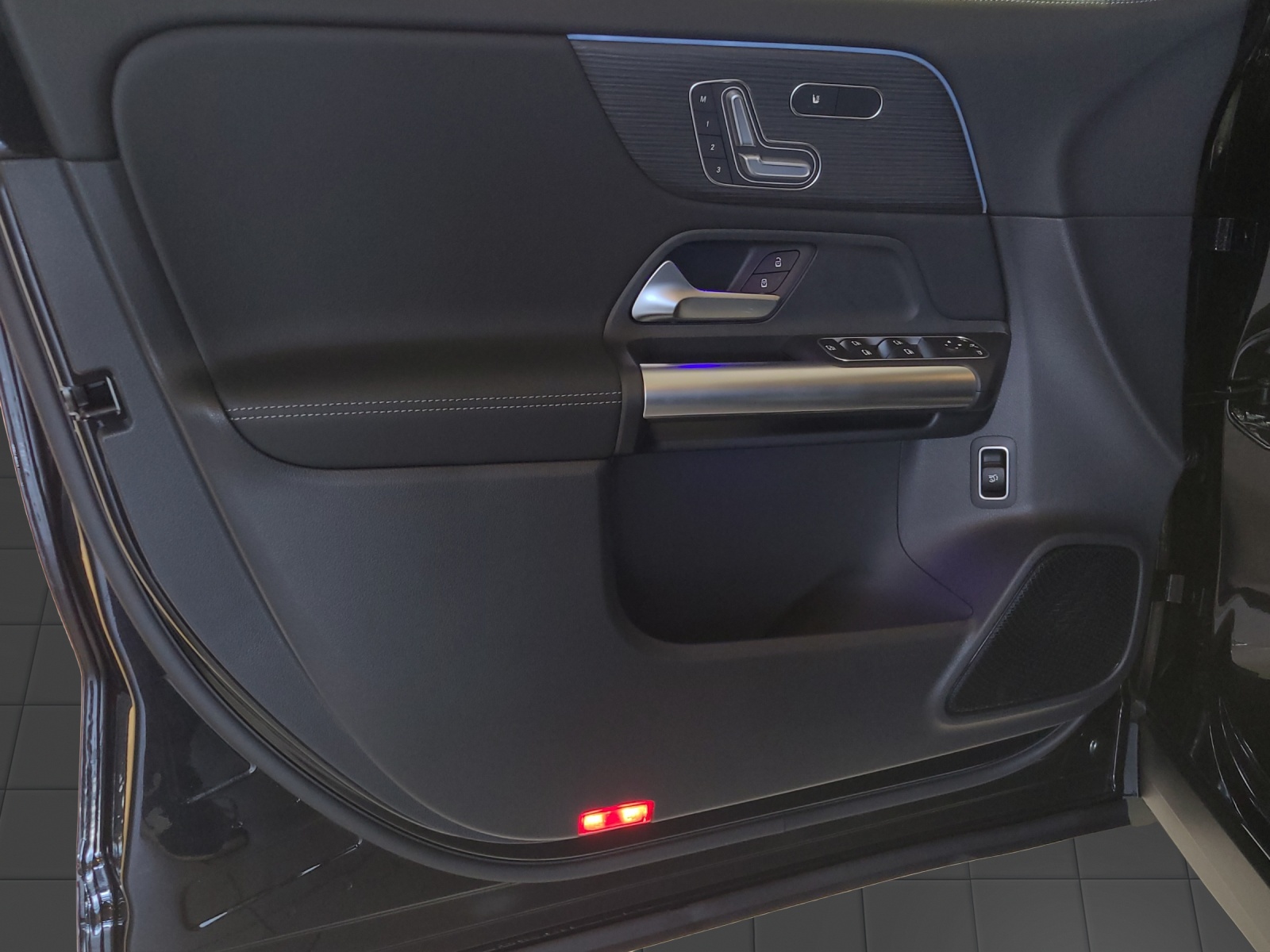 MERCEDES-BENZ GLA 250 AMG 4M Swiss Star H247-image-7
