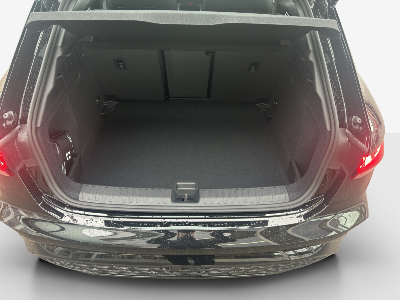 AUDI A3 Sportback TFSI 85 kW S line Ambition S tronic-image-12