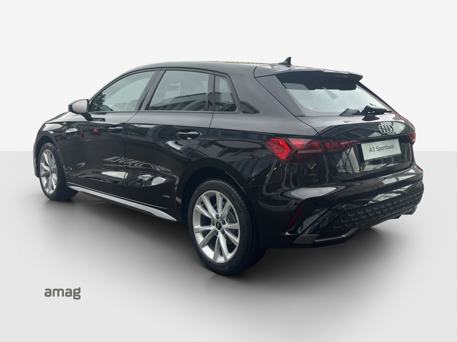 AUDI A3 Sportback TFSI 85 kW S line Ambition S tronic-image-2