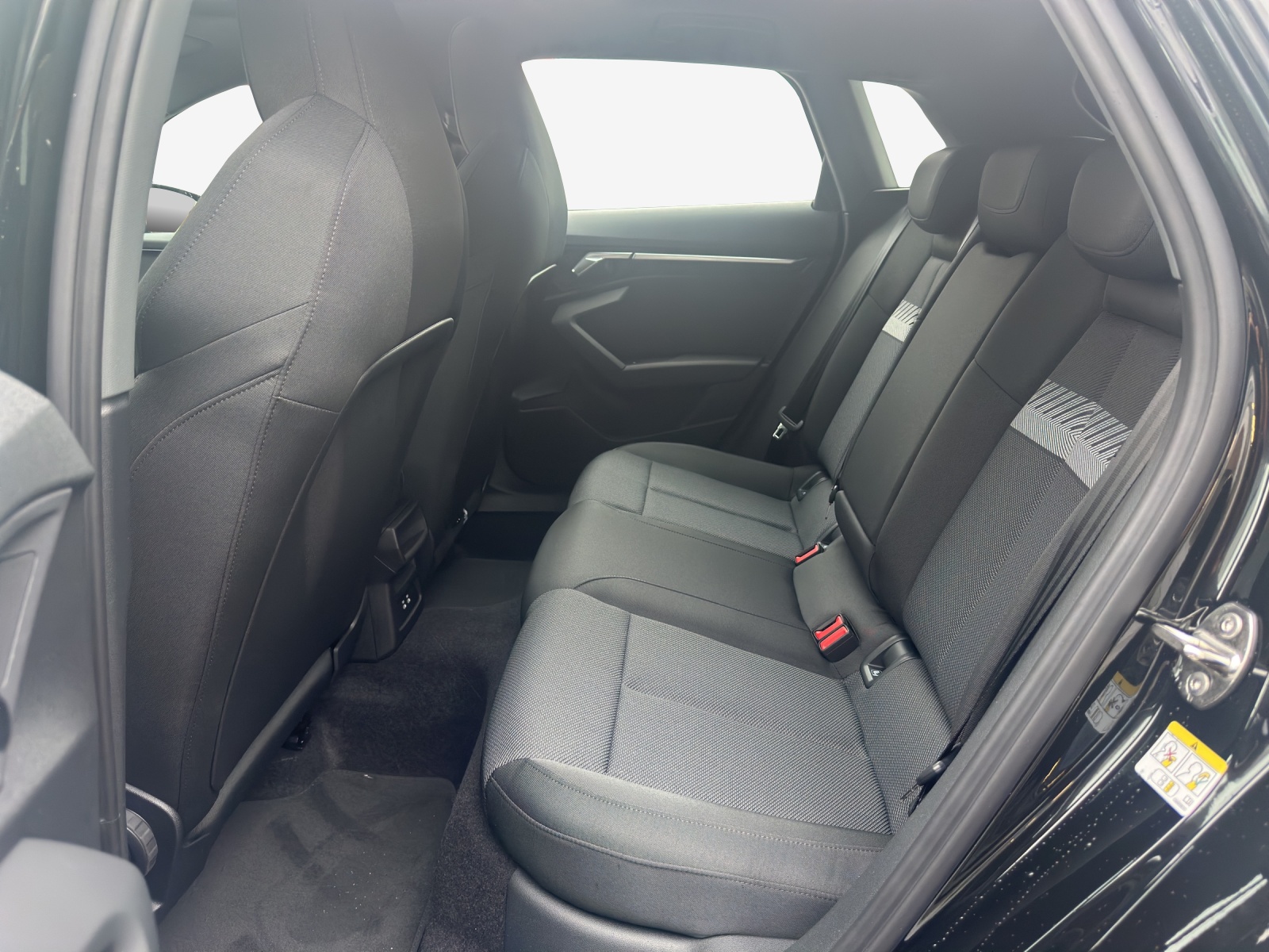 AUDI A3 Sportback TFSI 85 kW S line Ambition S tronic-image-11