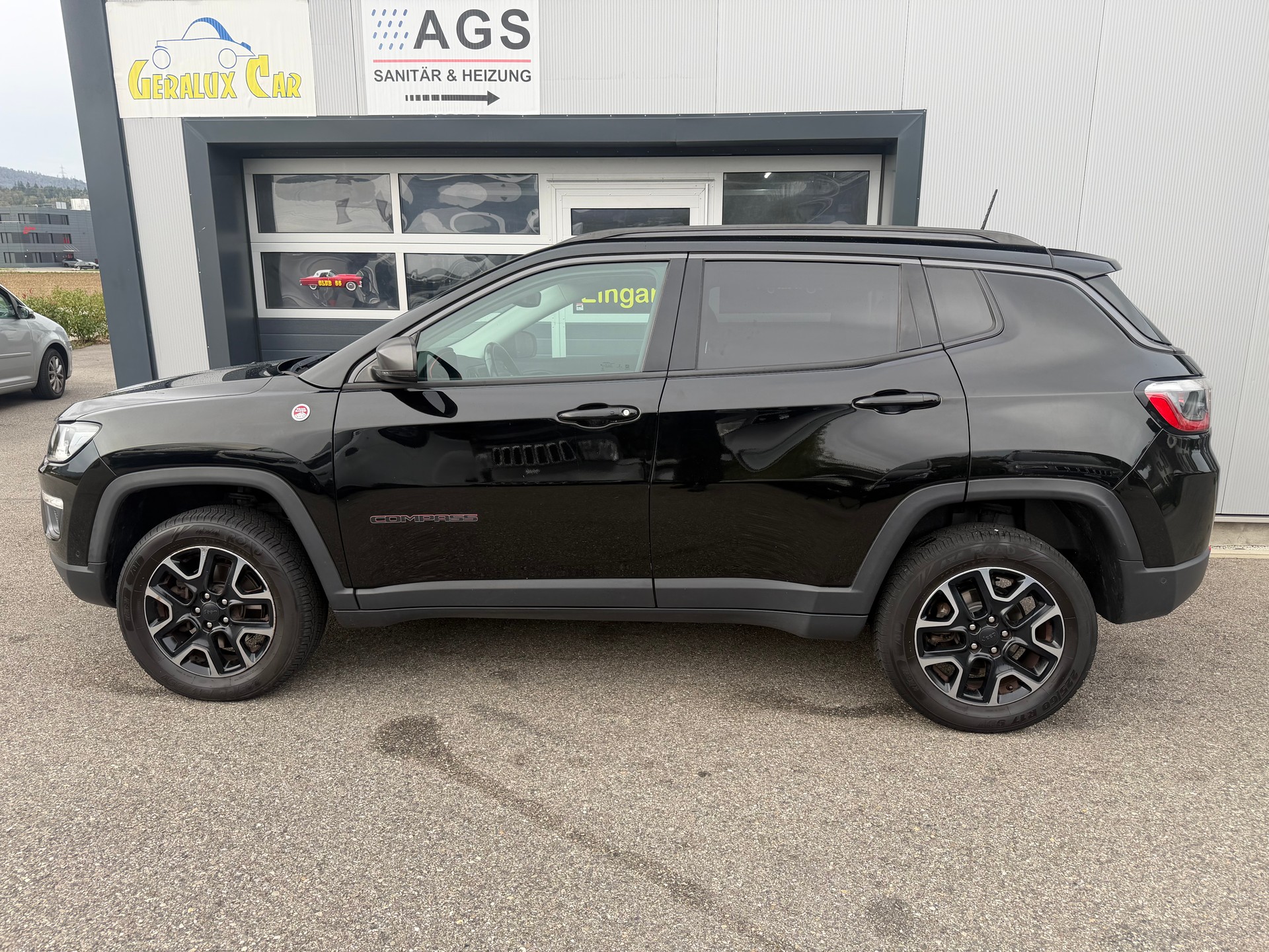 JEEP Compass 2.0CRD Trailhawk AWD 9ATX-image-3