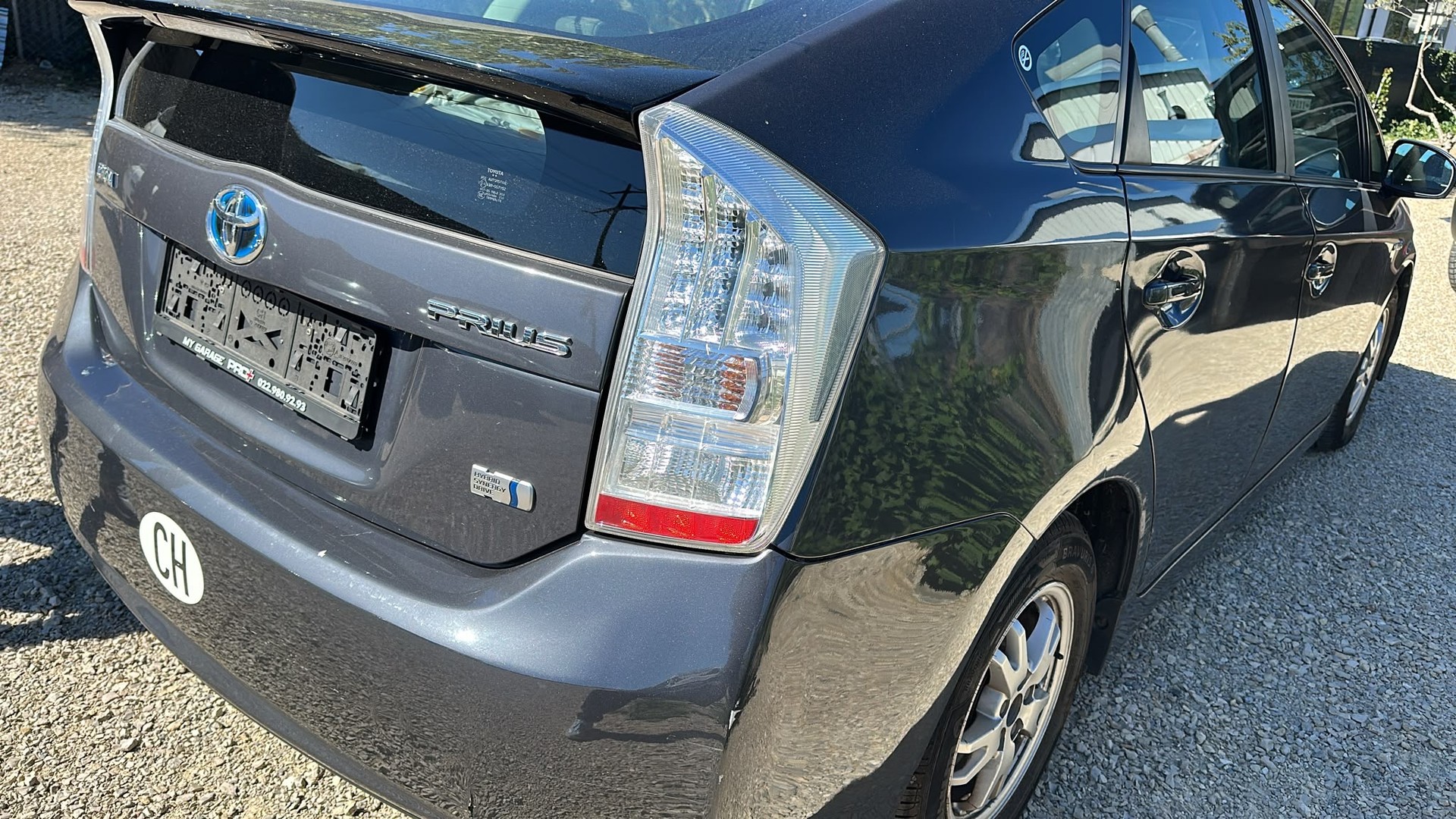 TOYOTA Prius 1.8 16V HSD Luna-image-4