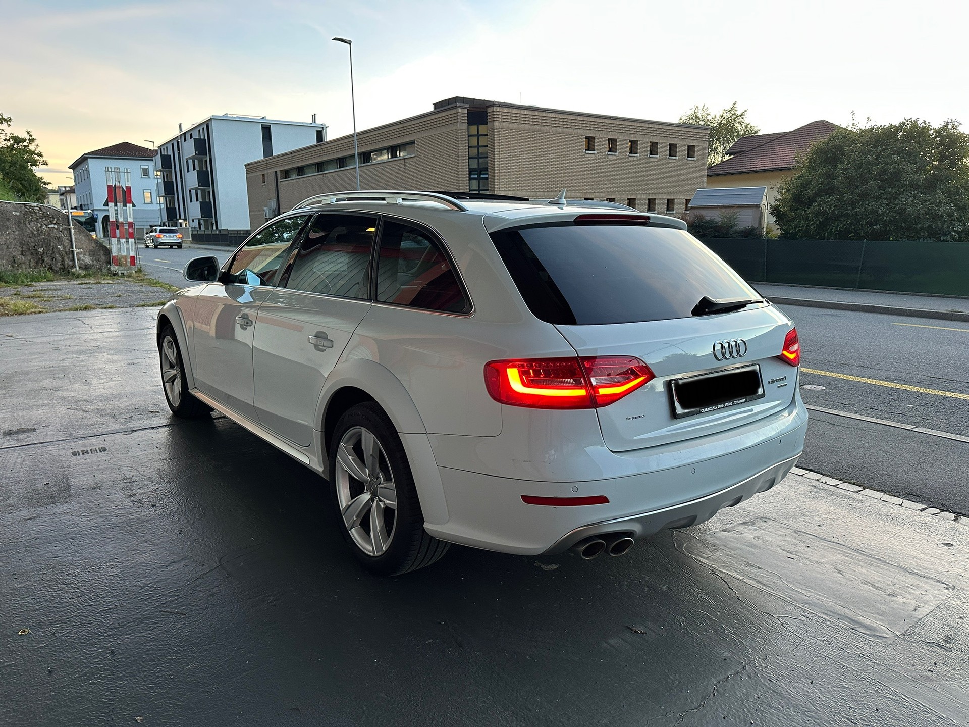 AUDI A4 allroad 2.0 TDI quattro S-tronic-image-8