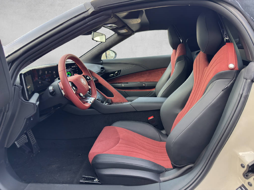 MG Cyberster 77 kWh 4WD-image-6