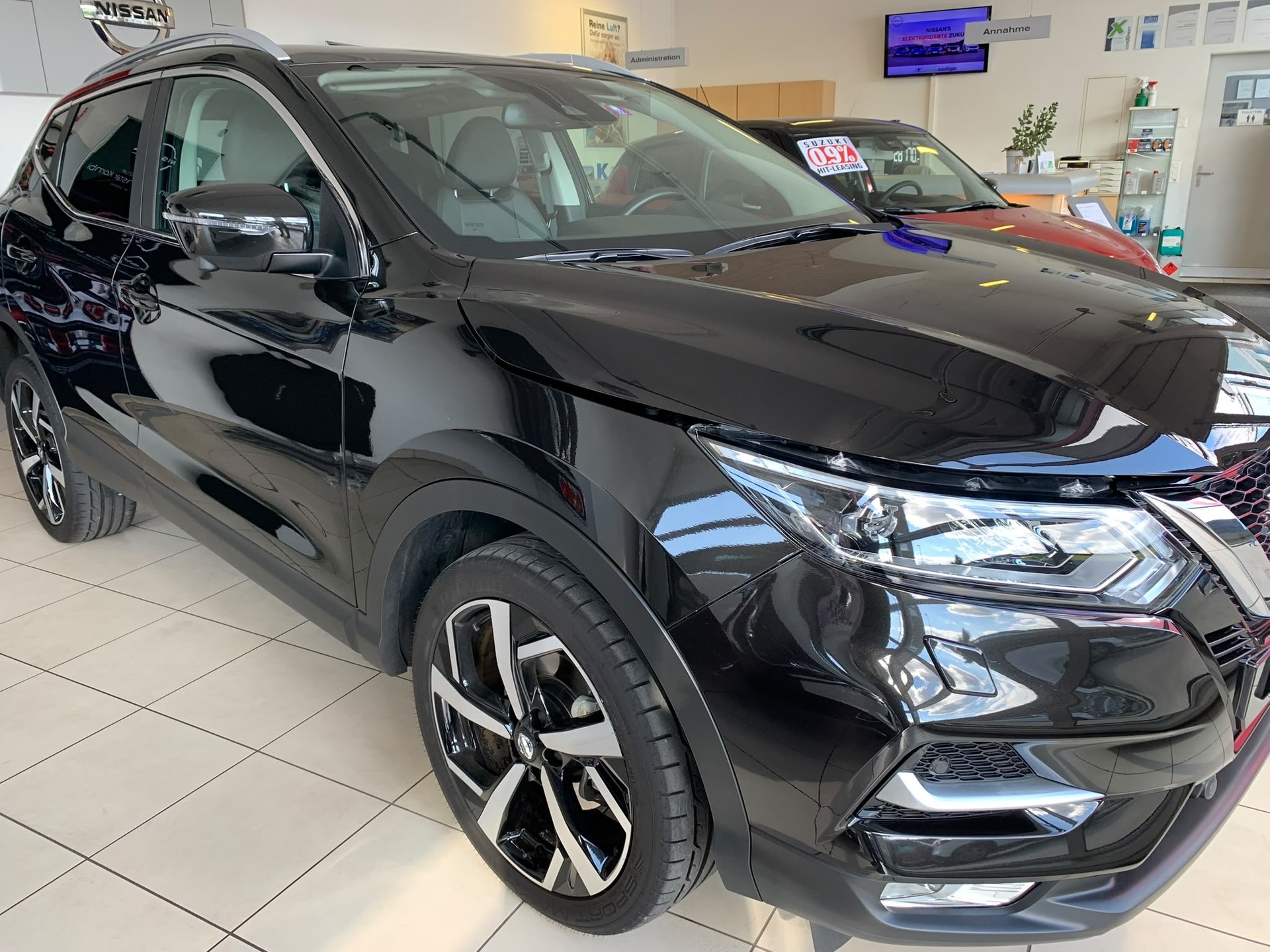 NISSAN 1.7 dCi Tekna 4x4-image-0