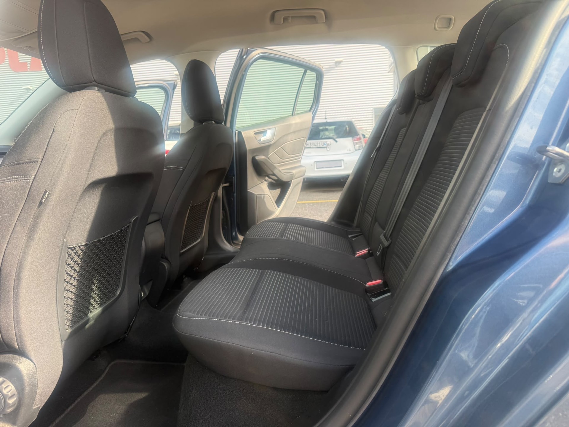 FORD Focus 2.0 TDCi Titanium X Automatic-image-4