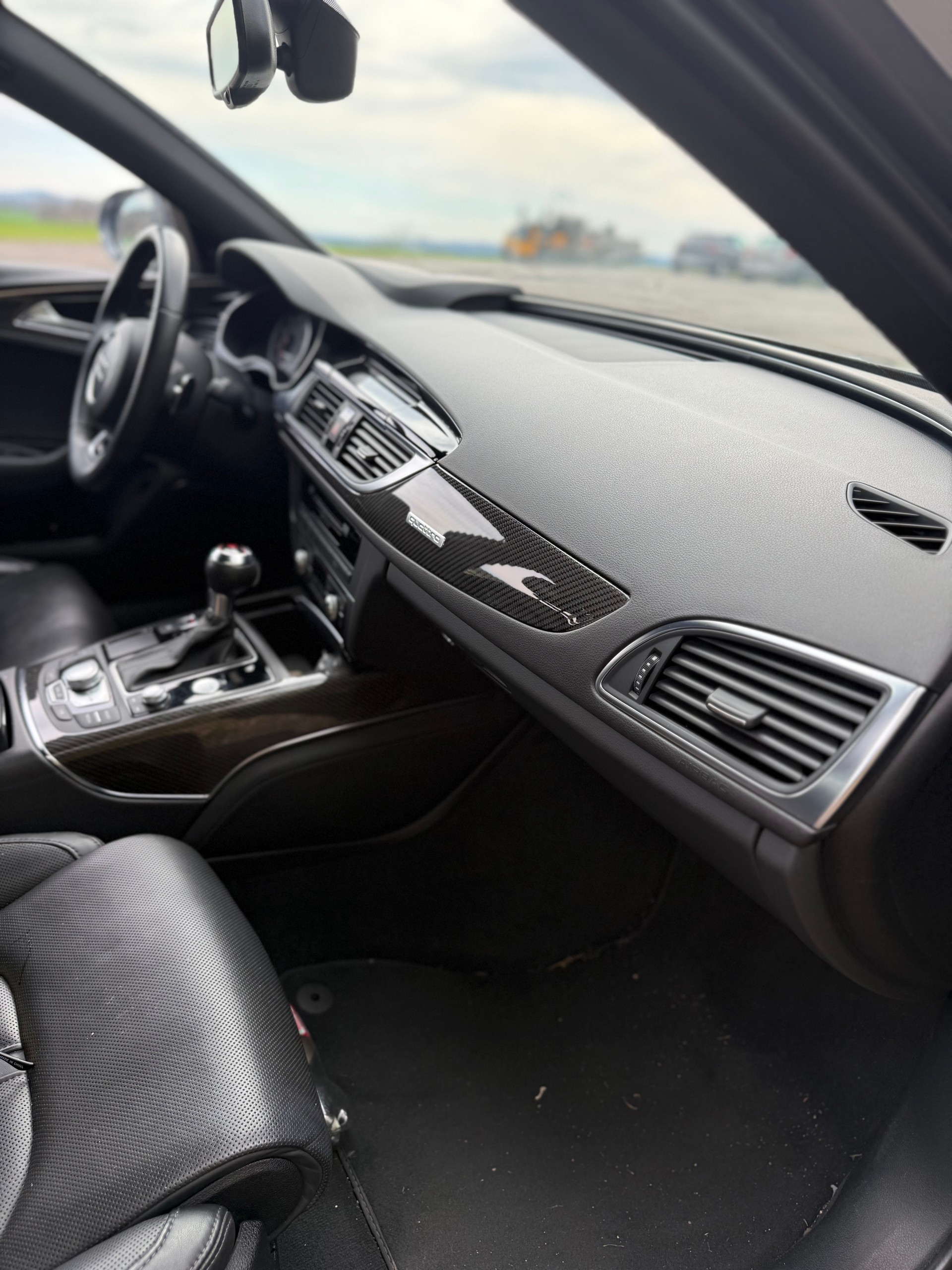 AUDI 4.0 V8 TFSI quattro T-Tronic-image-4