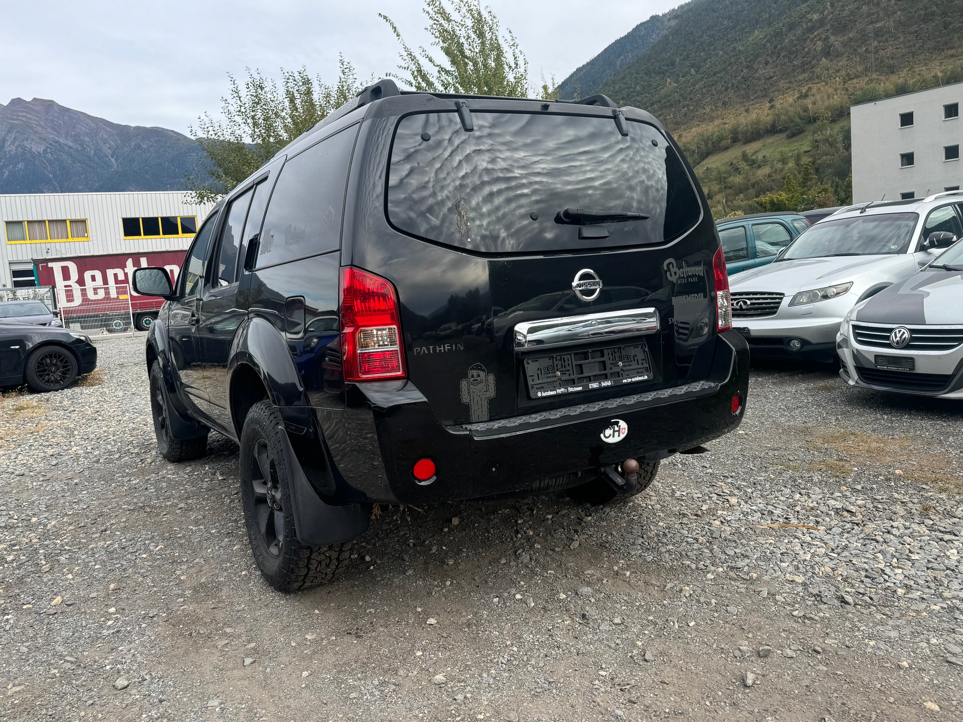 NISSAN Pathfinder 2.5 dCi LE-image-6
