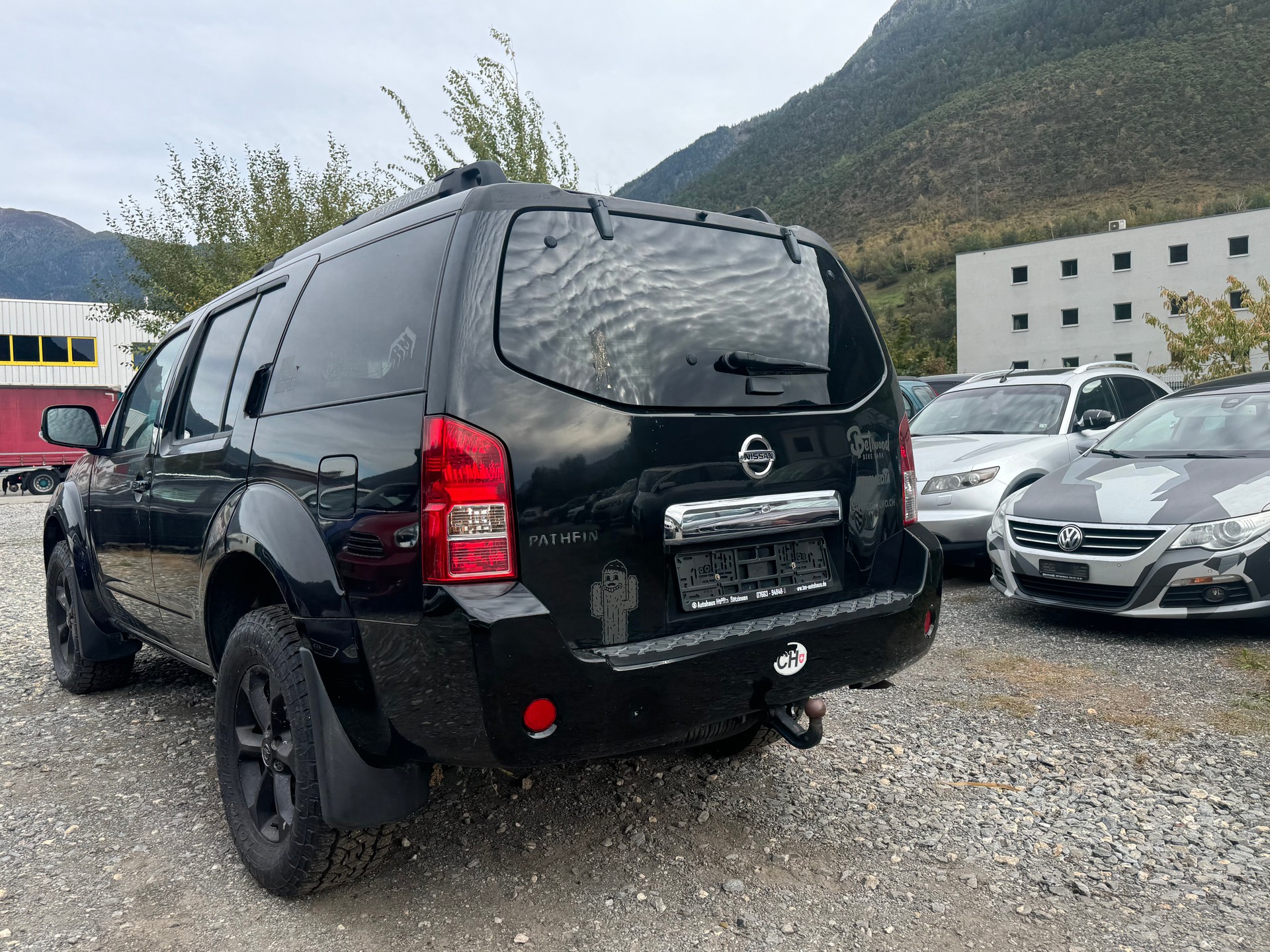 NISSAN Pathfinder 2.5 dCi LE-image-4
