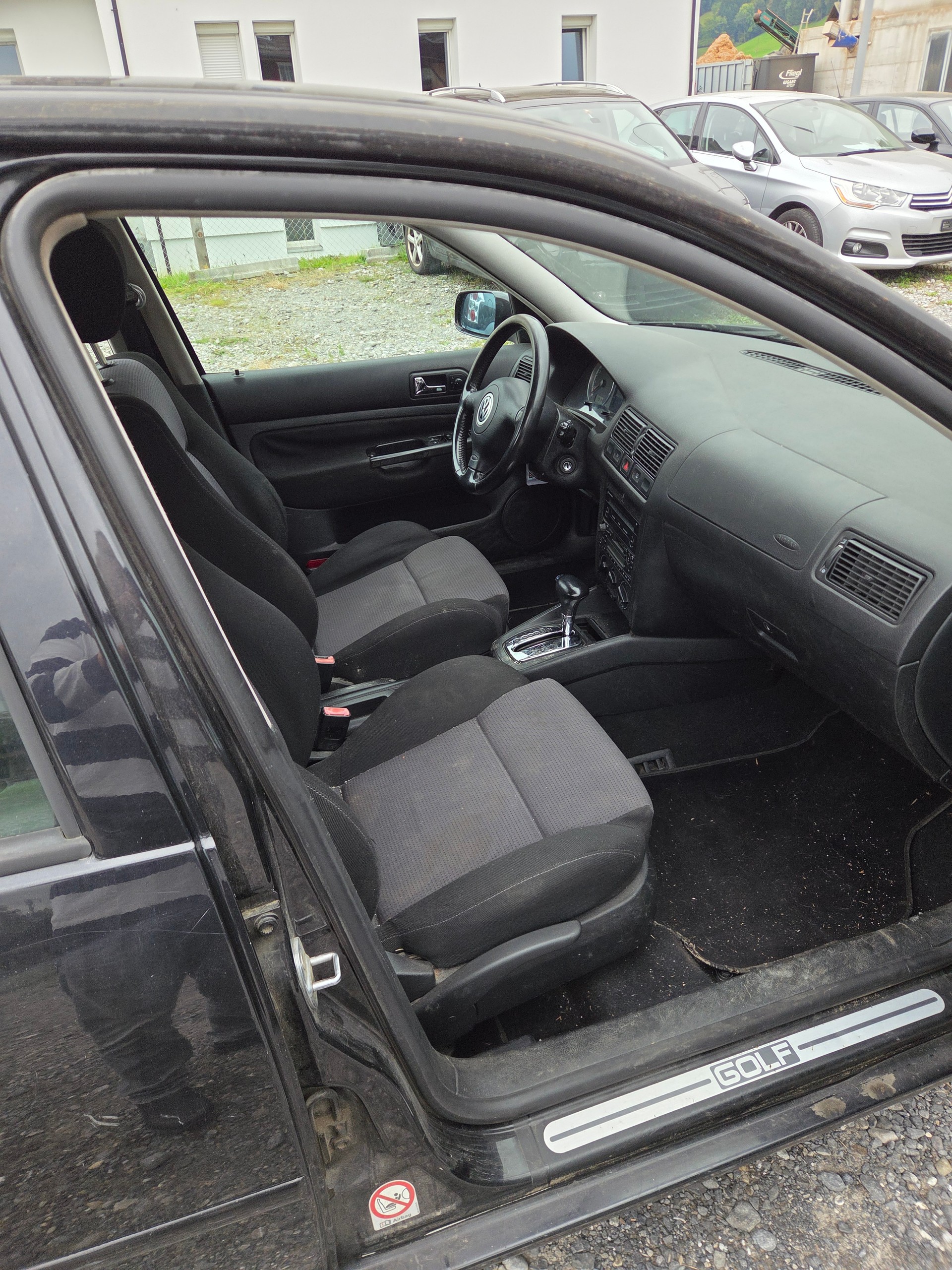 VW Golf 1.6 Automatic-image-6