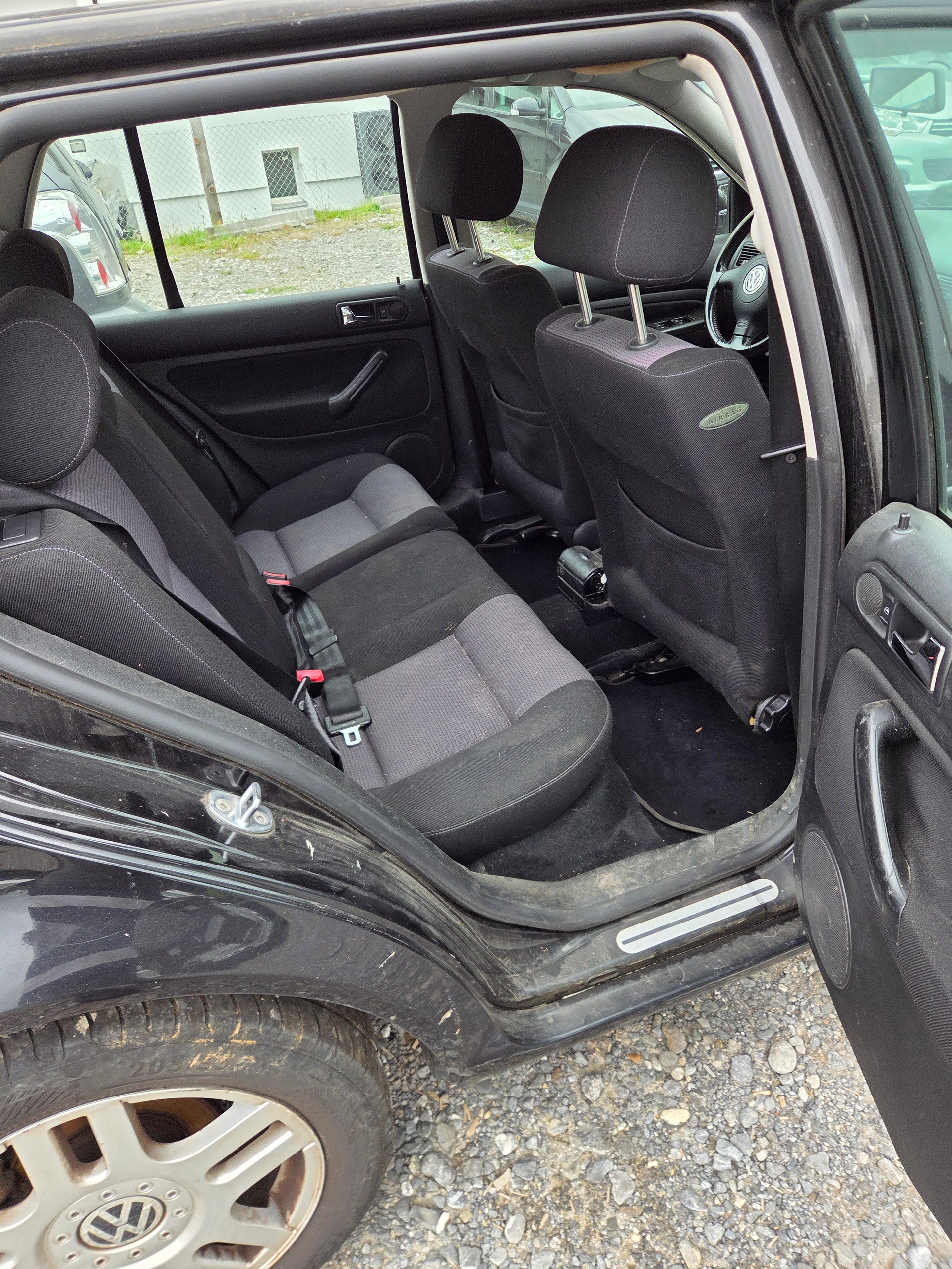VW Golf 1.6 Automatic-image-5