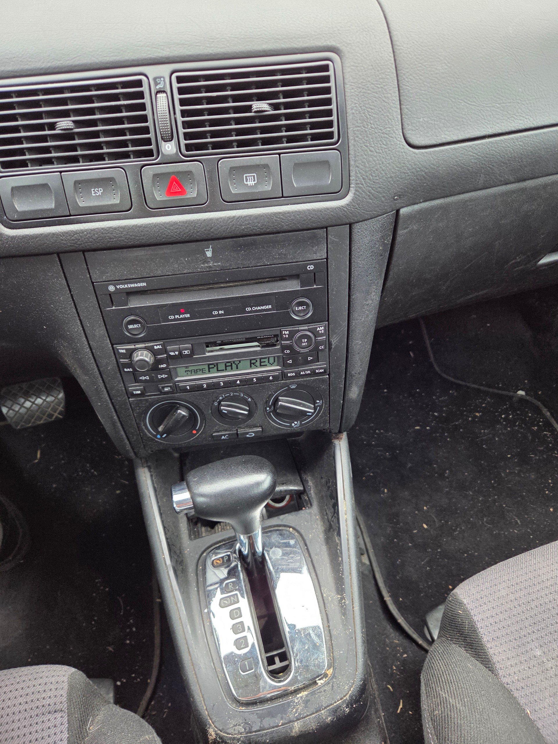 VW Golf 1.6 Automatic-image-7