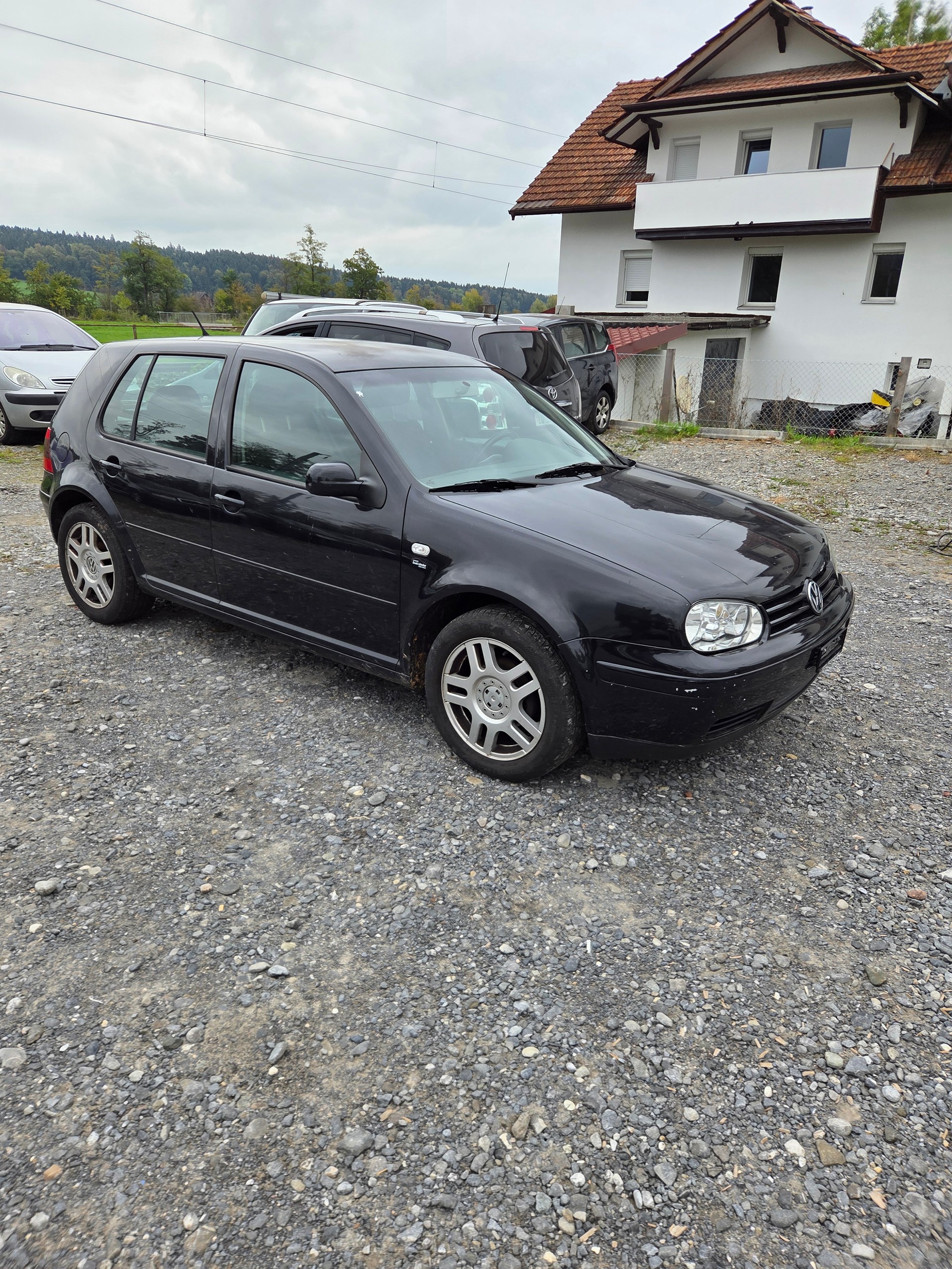 VW Golf 1.6 Automatic-image-1
