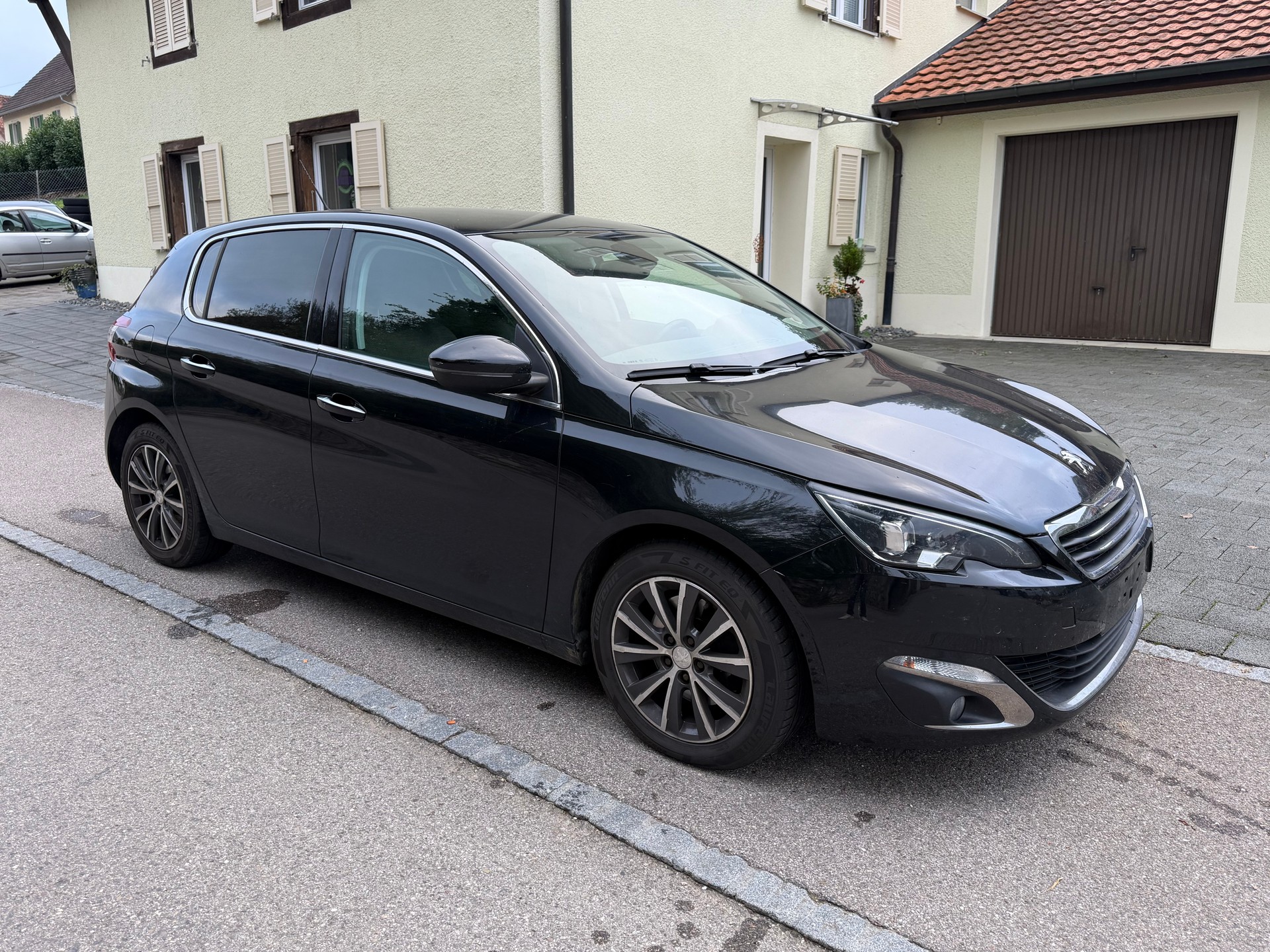 PEUGEOT 308 1.6 THP Allure-image-5