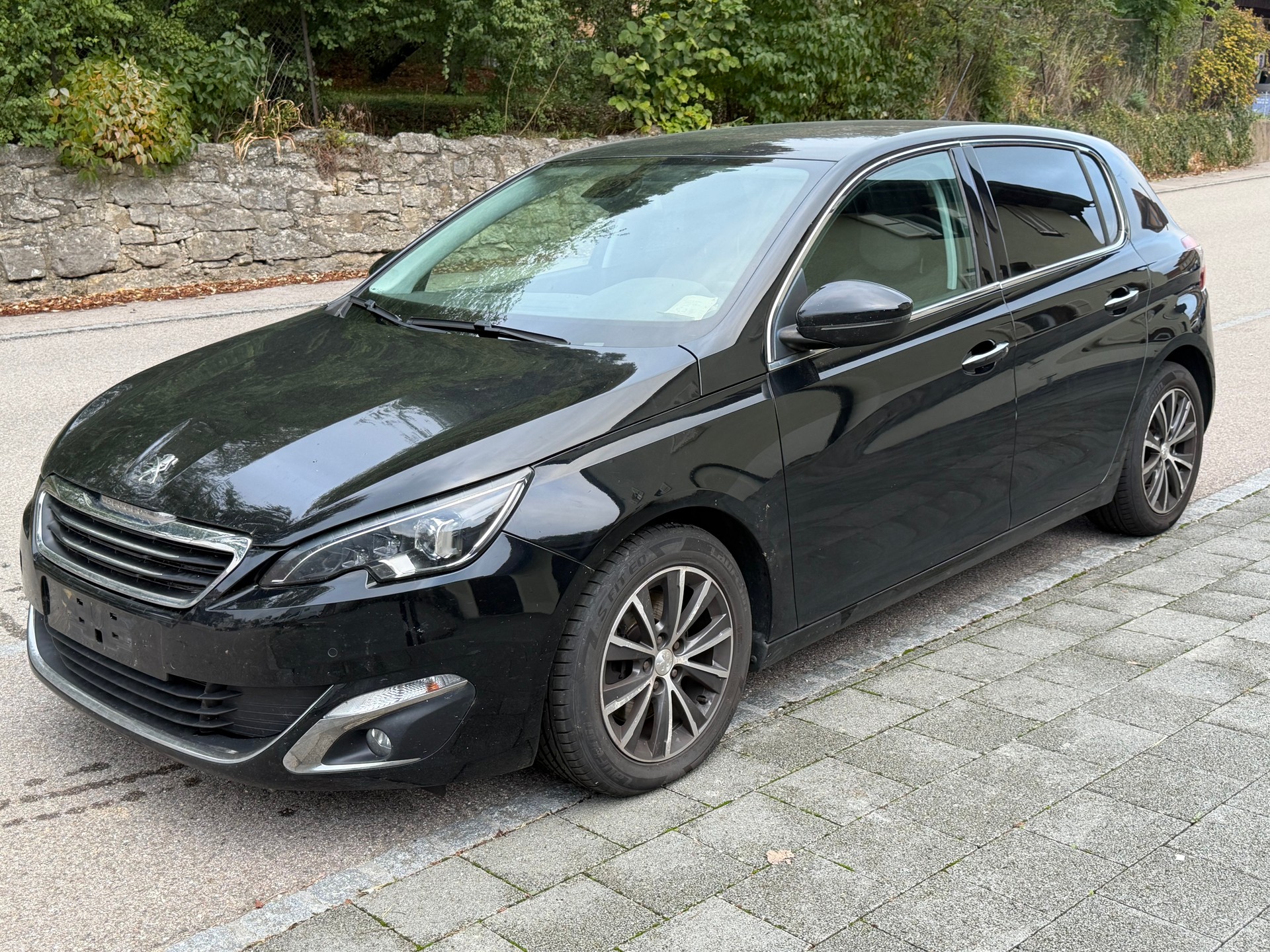 PEUGEOT 308 1.6 THP Allure-image-0