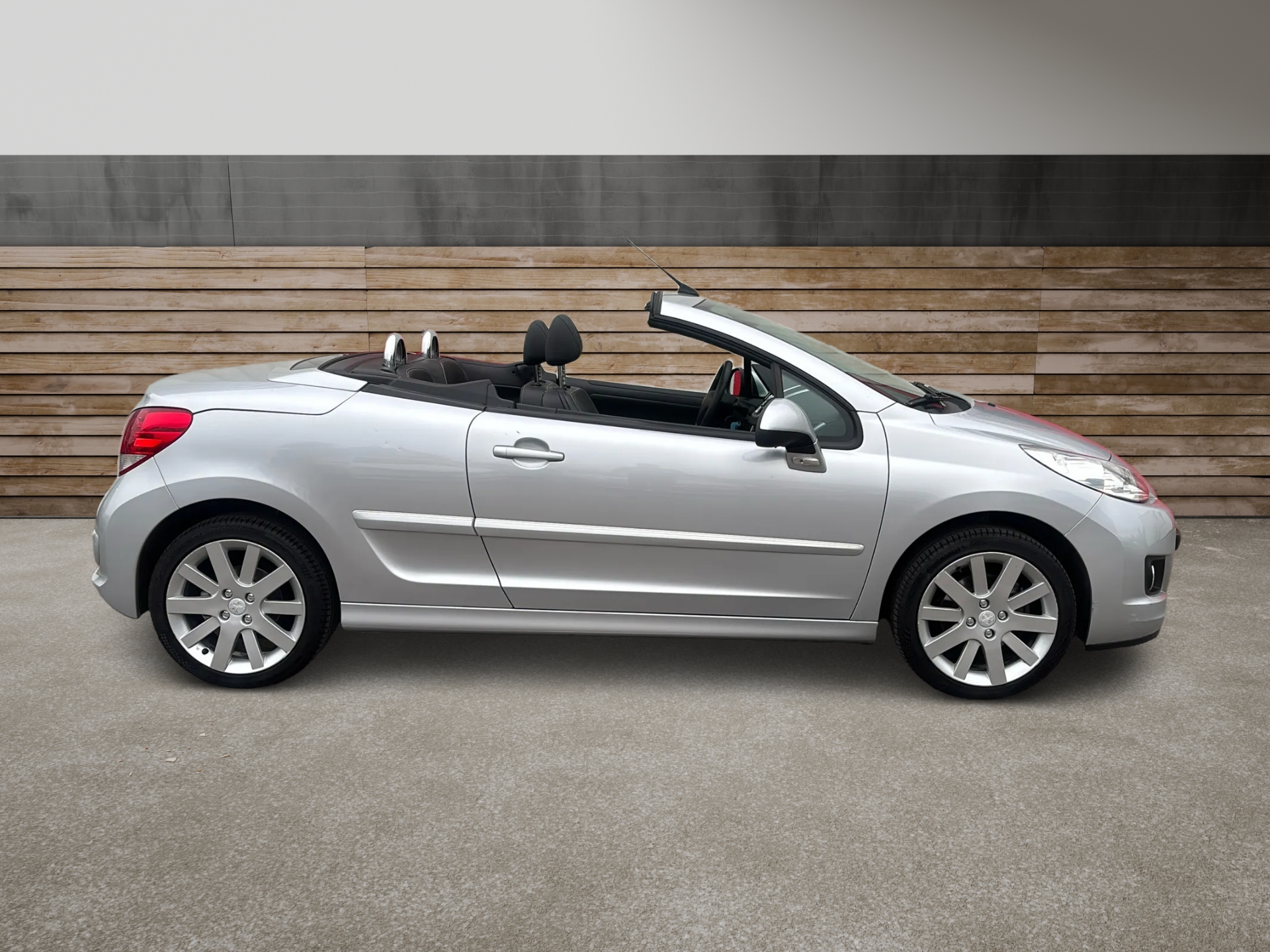 PEUGEOT 207 CC 1.6 16V Swiss Collector-image-3