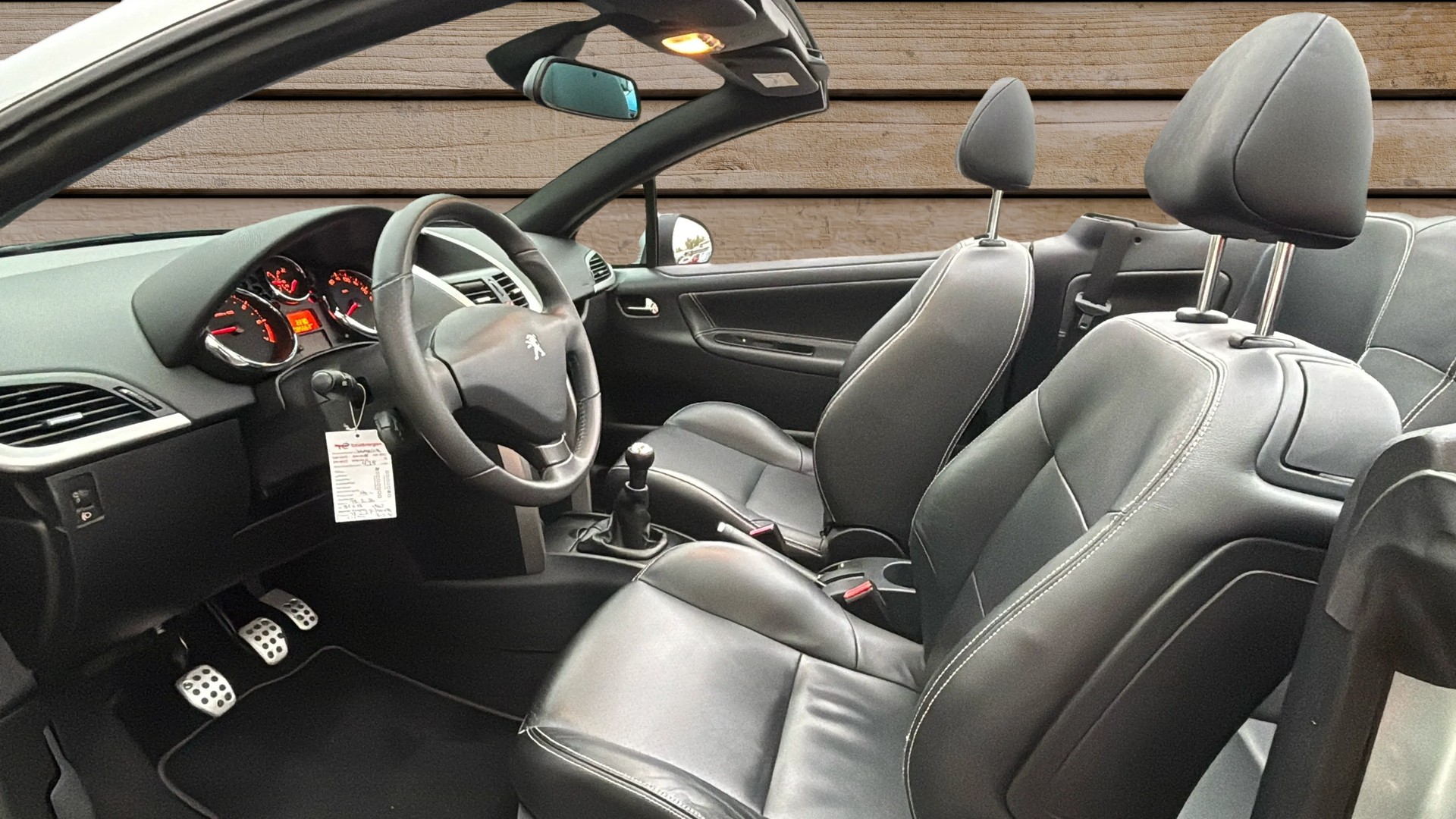 PEUGEOT 207 CC 1.6 16V Swiss Collector-image-7