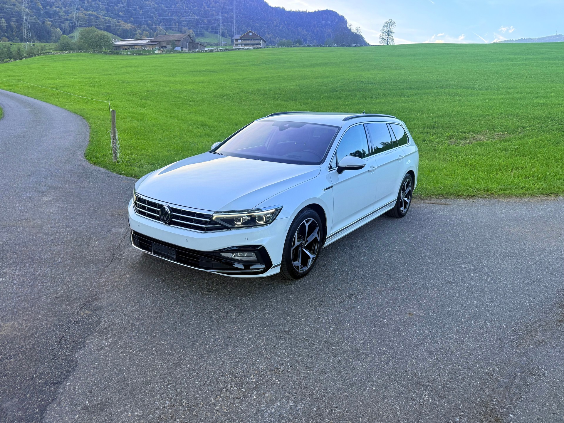 VW Passat 2.0 TDI BMT Business 4Motion DSG *R Line*-image-2