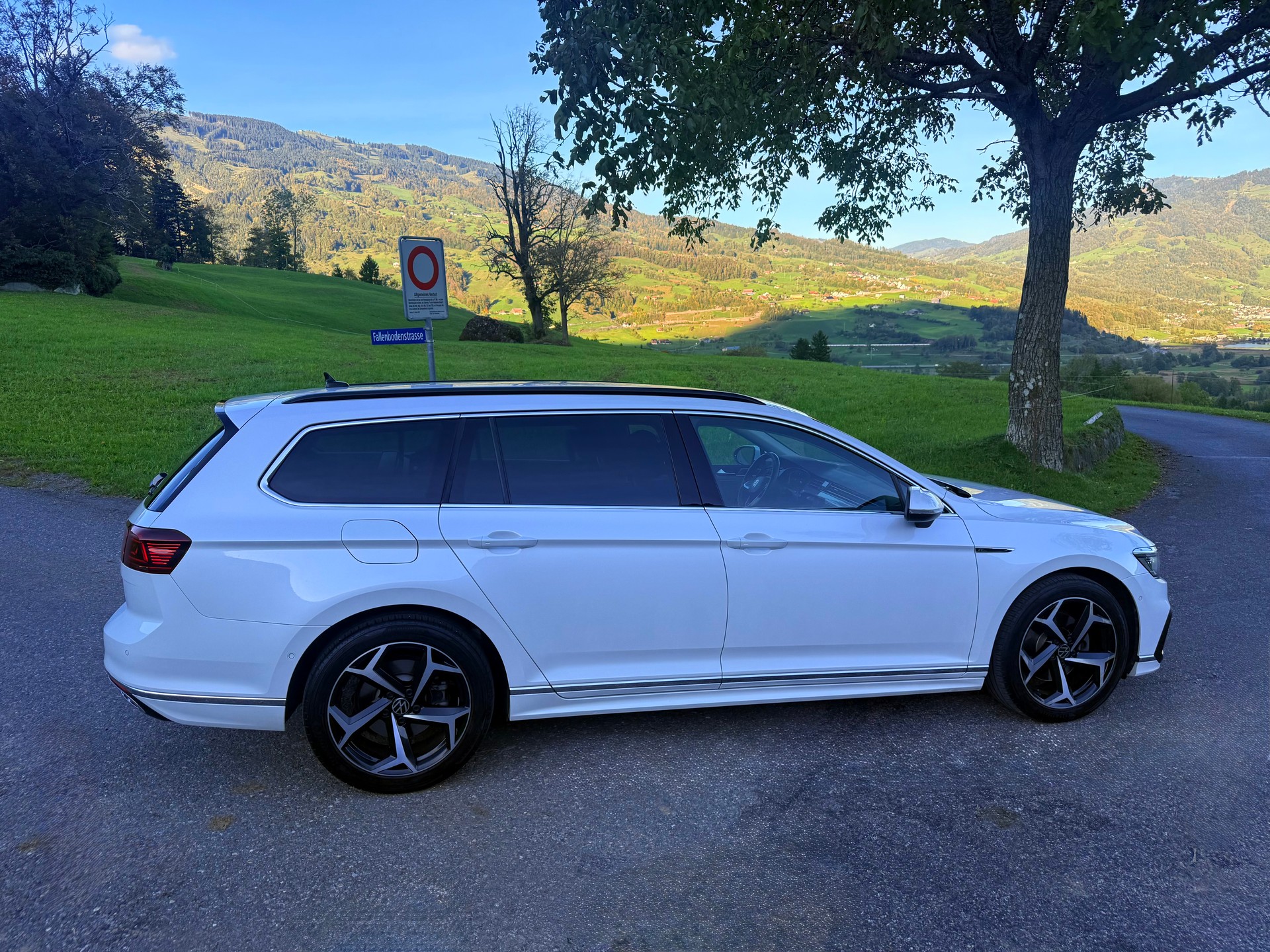VW Passat 2.0 TDI BMT Business 4Motion DSG *R Line*-image-5