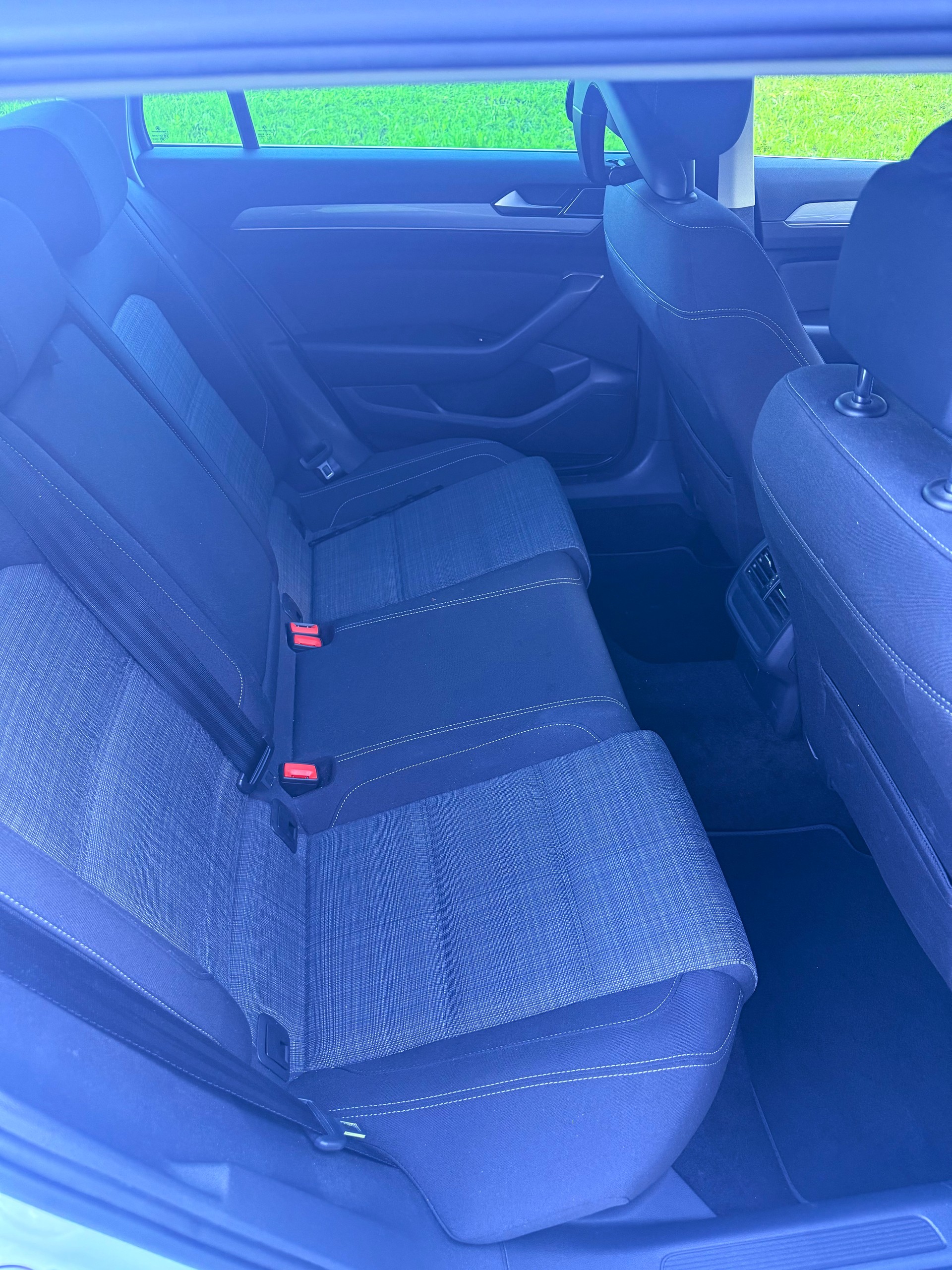 VW Passat 2.0 TDI BMT Business 4Motion DSG *R Line*-image-16
