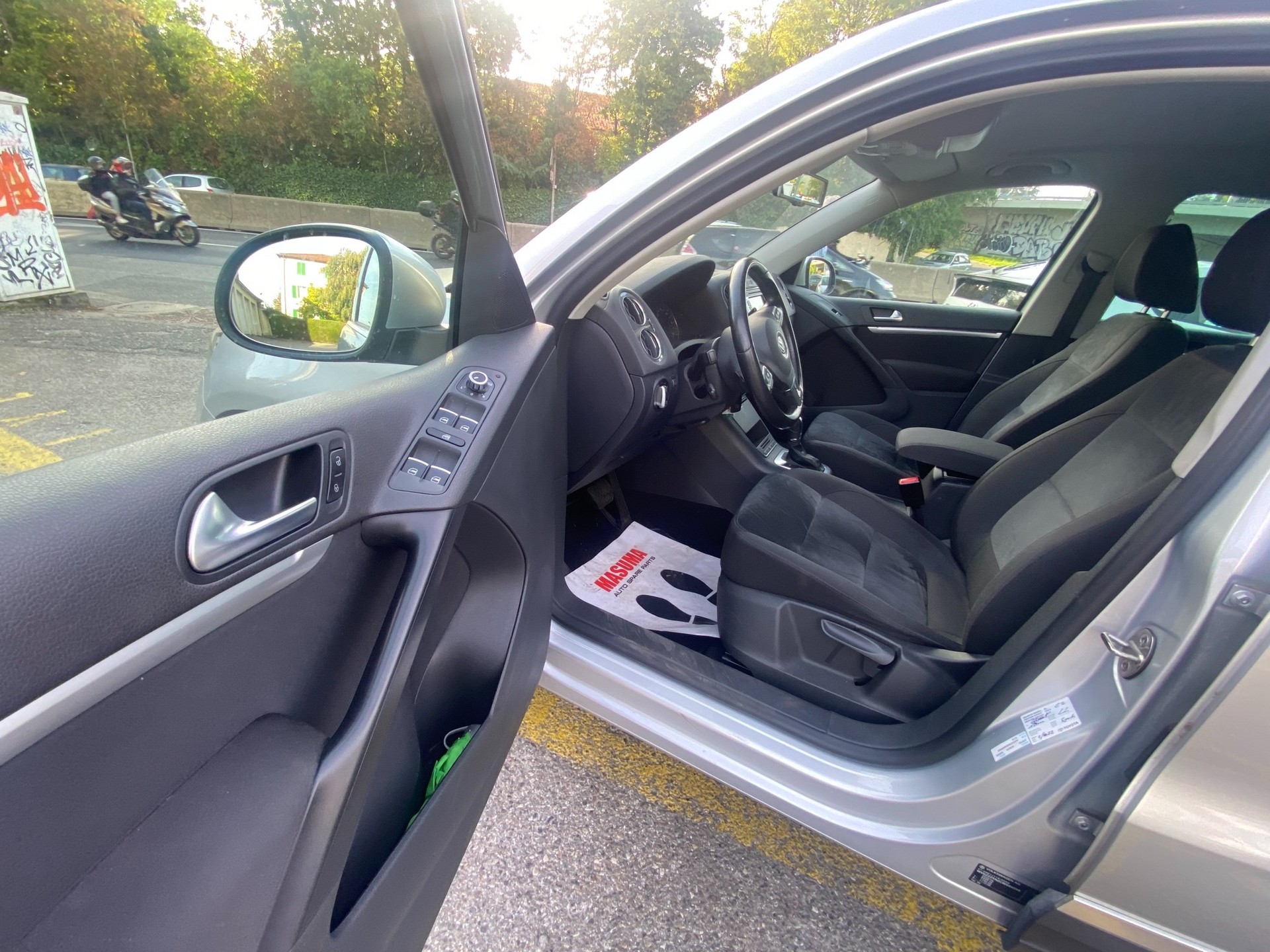 VW Tiguan 2.0 TSI Sport&Style 4Motion DSG-image-2