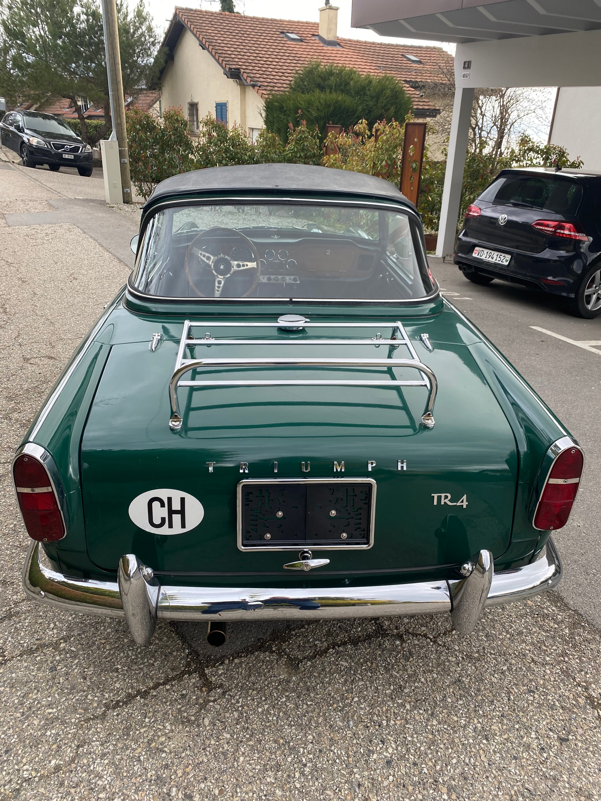 TRIUMPH TR4 avec Surrey Top - Expertisée vétéran-image-2