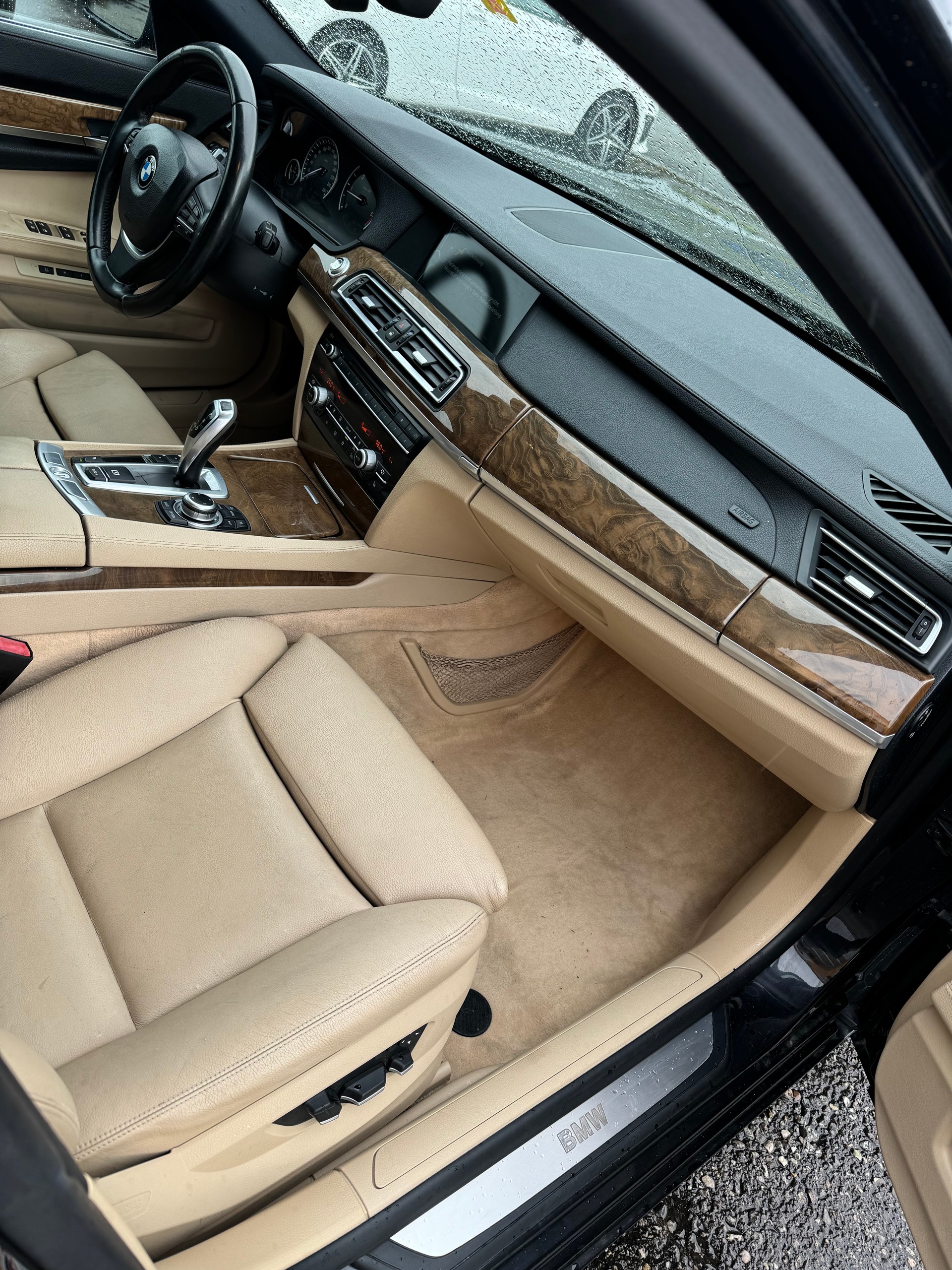 BMW 730d-image-9
