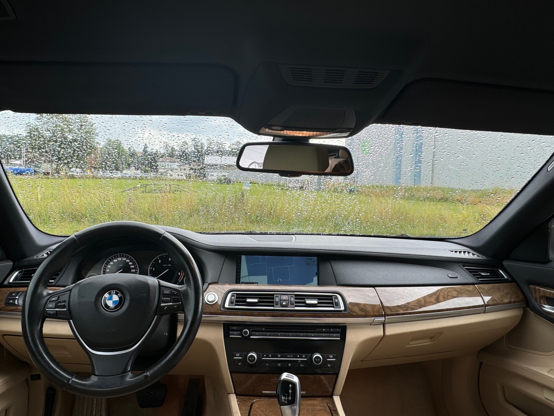 BMW 730d-image-8