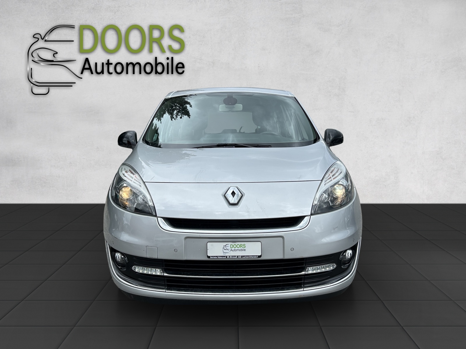 RENAULT Grand Scénic 1.4 16V Turbo Bose-image-1