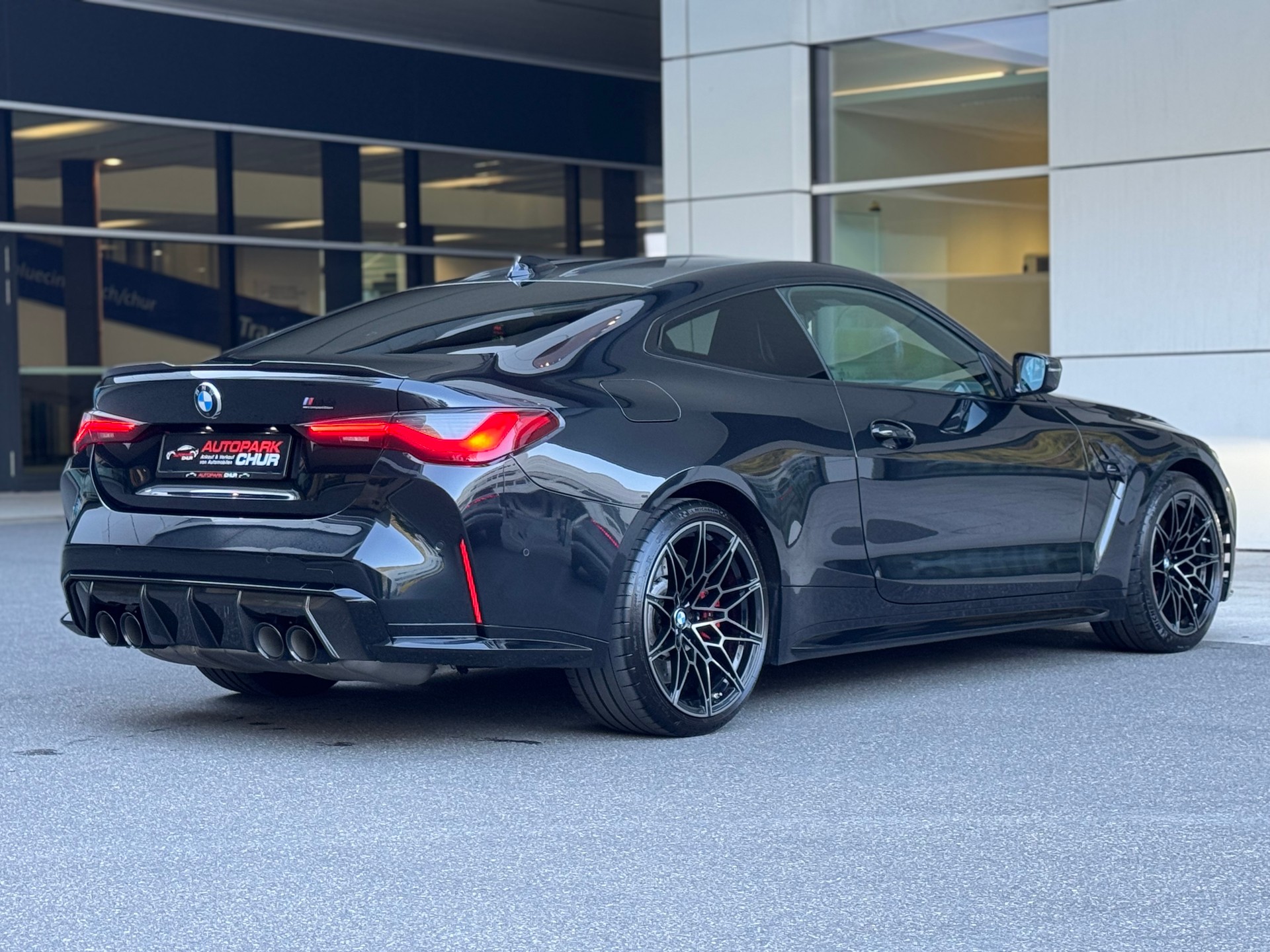 BMW M4 Coupé Competition M xDrive-image-4