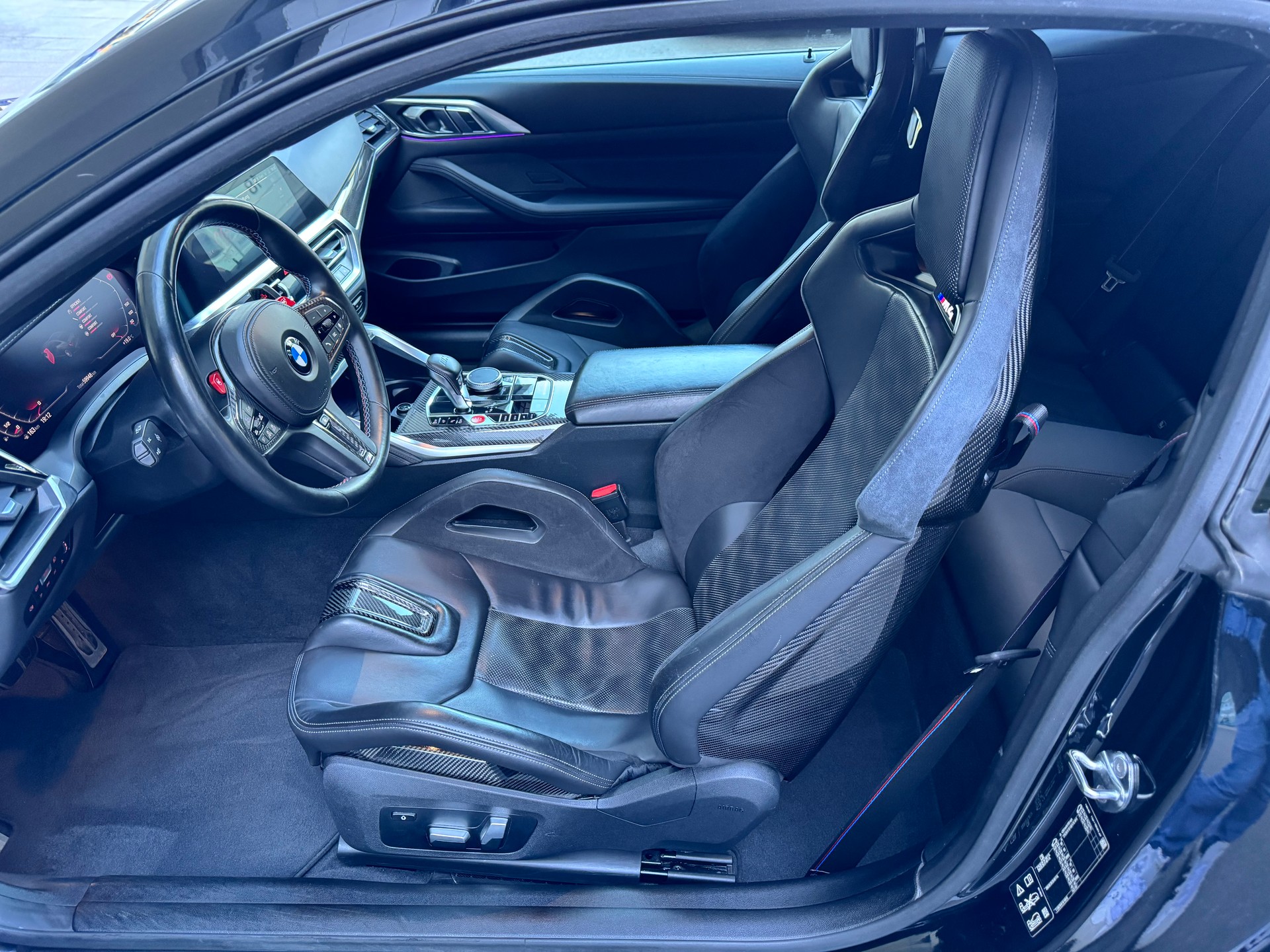BMW M4 Coupé Competition M xDrive-image-8